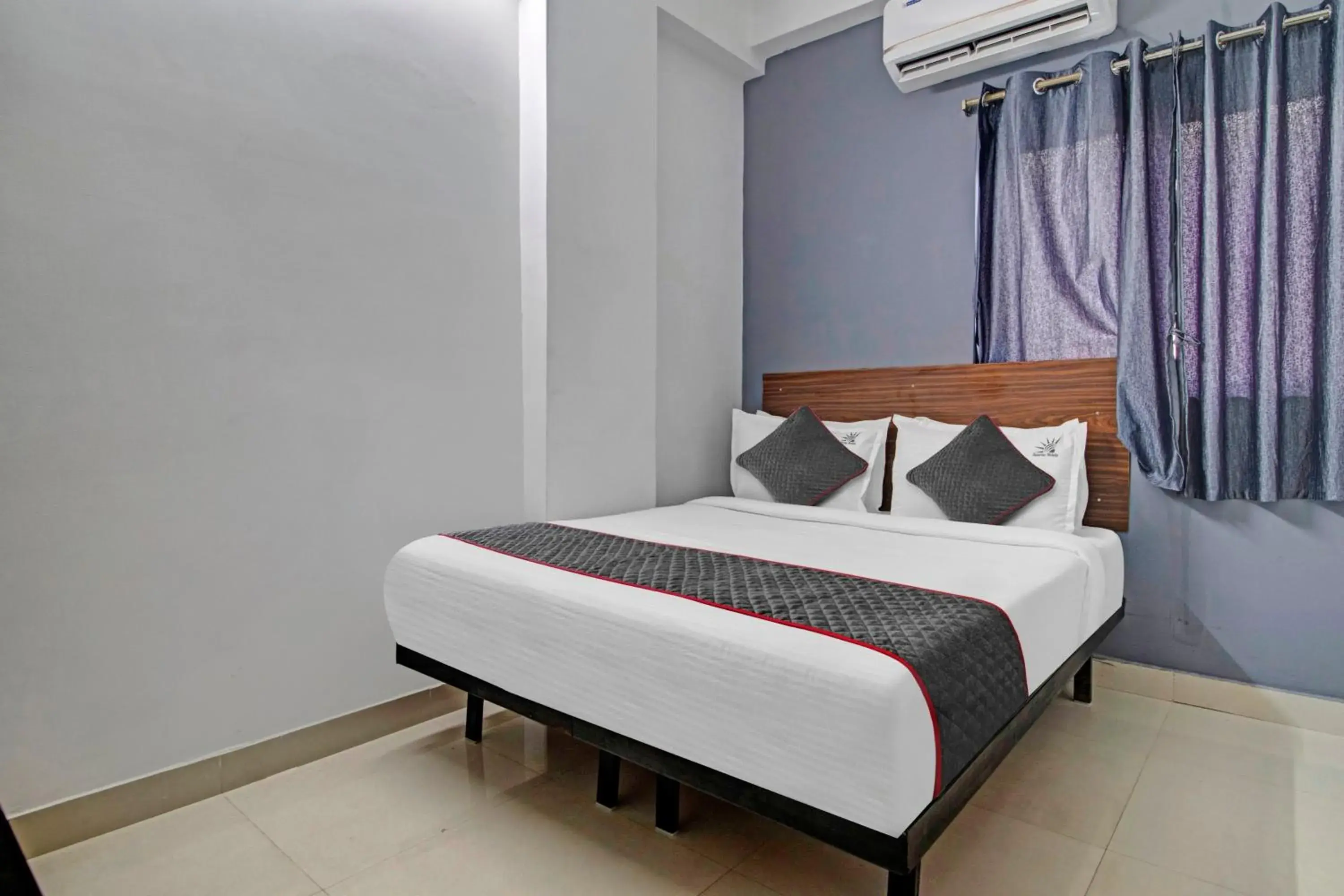 Classic Triple Room - single occupancy in Hotel O Sunrise Classic Triple Room - single occupancy in Hotel O Sunrise