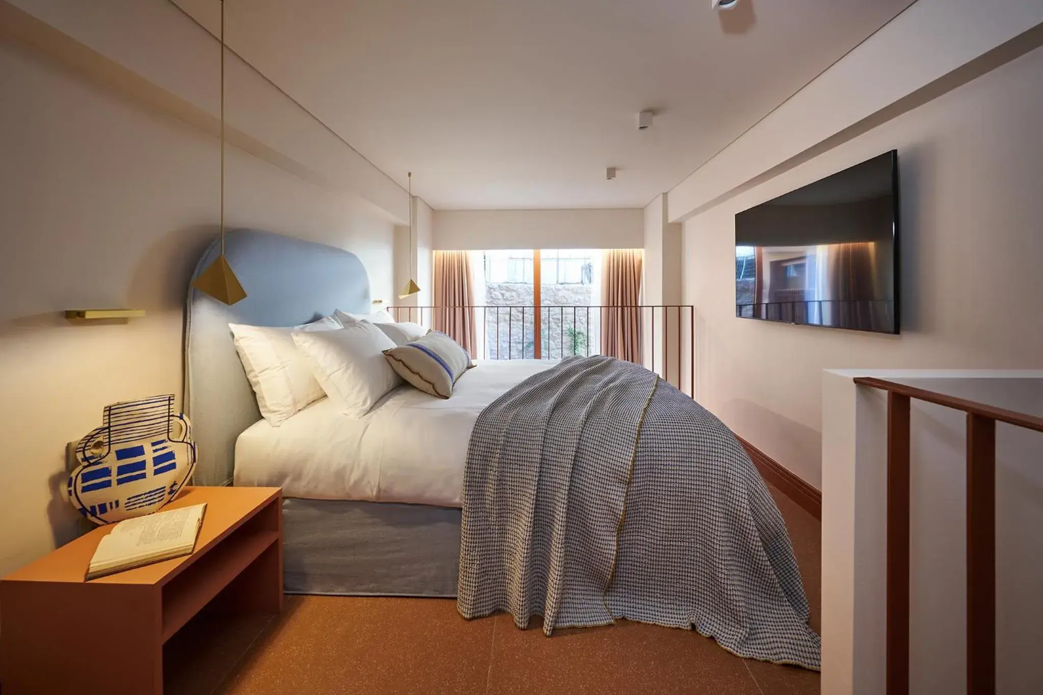 Suite with Garden View in LOOM ATHENS Suite with Garden View in LOOM ATHENS