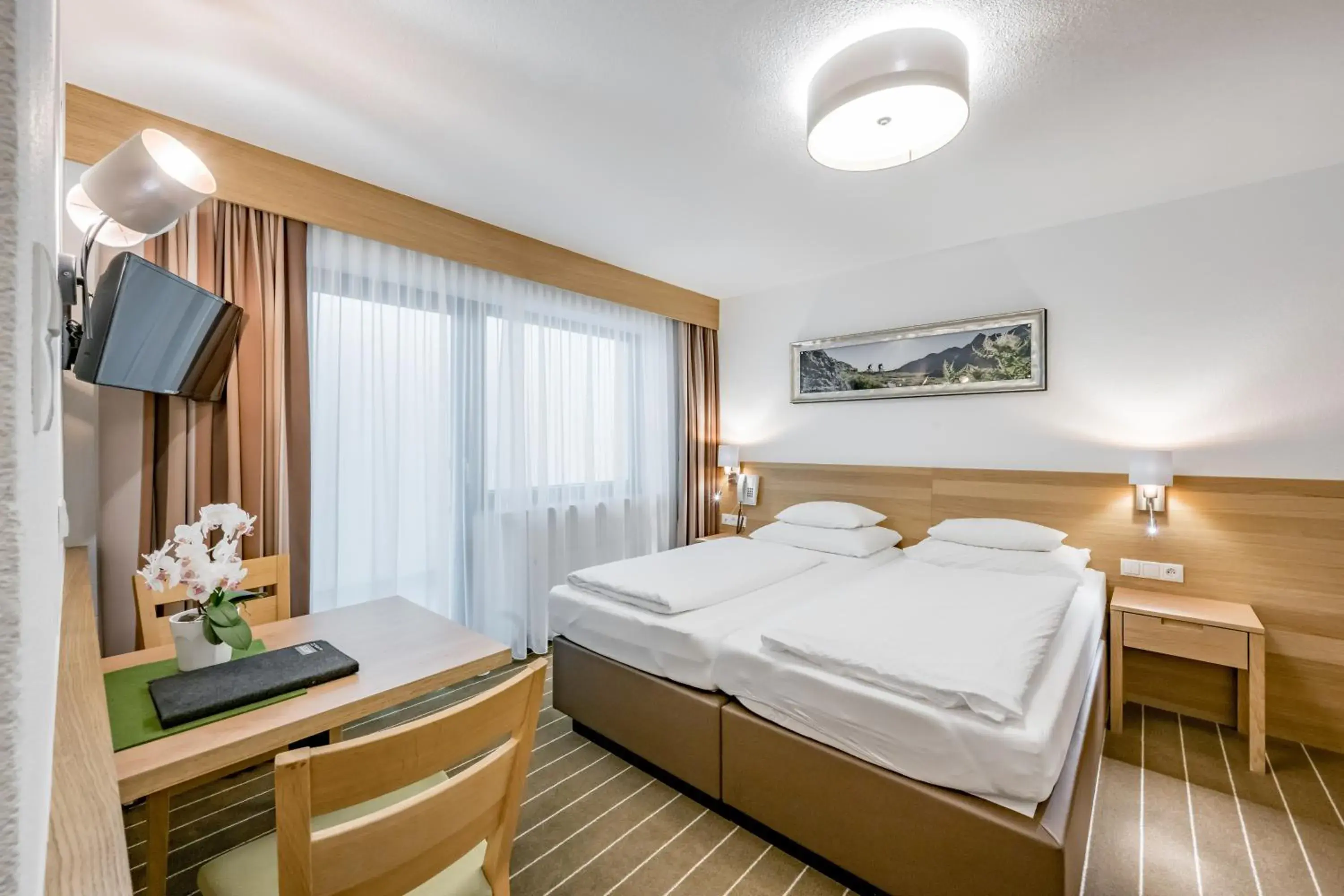 Budget Double Room Without view - single occupancy in Apart Hotel Garni Wieser Budget Double Room Without view - single occupancy in Apart Hotel Garni Wieser