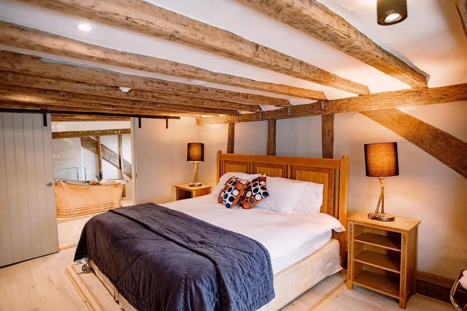 Deluxe King Suite in The Print House Inn Deluxe King Suite in The Print House Inn