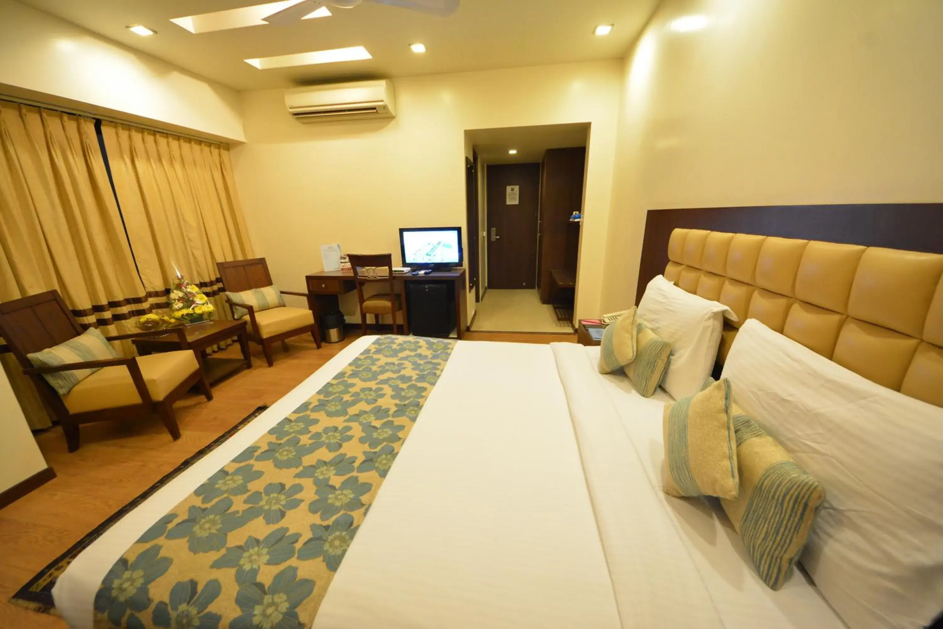 Premier Room - single occupancy in The Legend Inn @Nagpur Premier Room - single occupancy in The Legend Inn @Nagpur