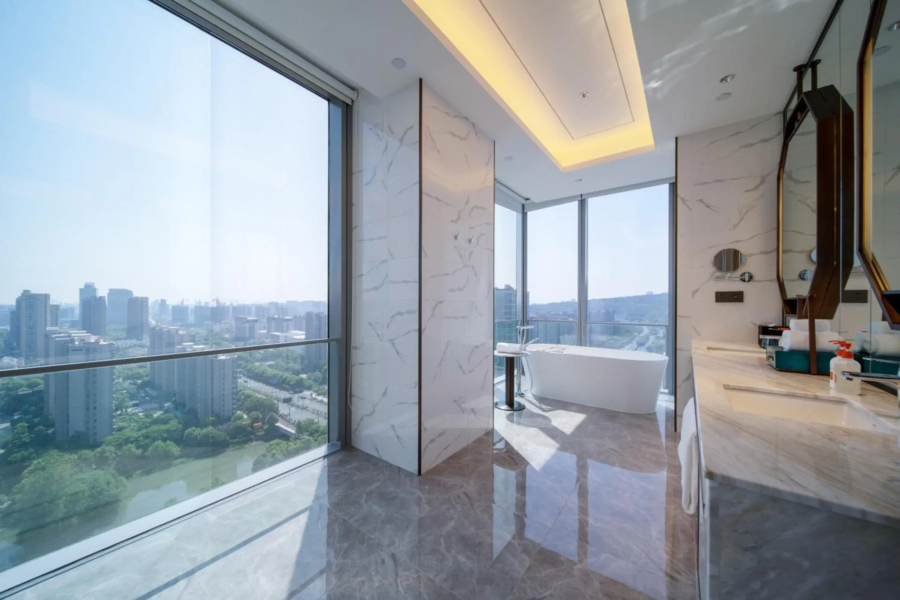 Panorama Suite in Crowne Plaza Hangzhou Linping by IHG Panorama Suite in Crowne Plaza Hangzhou Linping by IHG