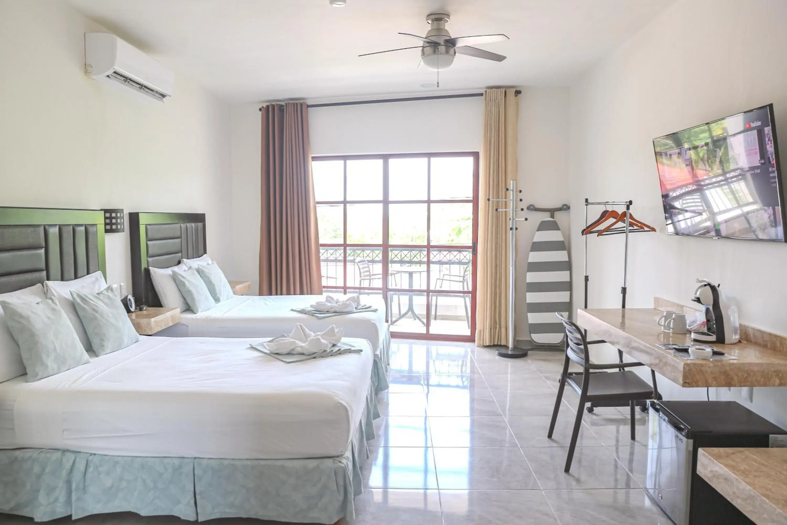 Twin Room in Hotel Alux Twin Room in Hotel Alux