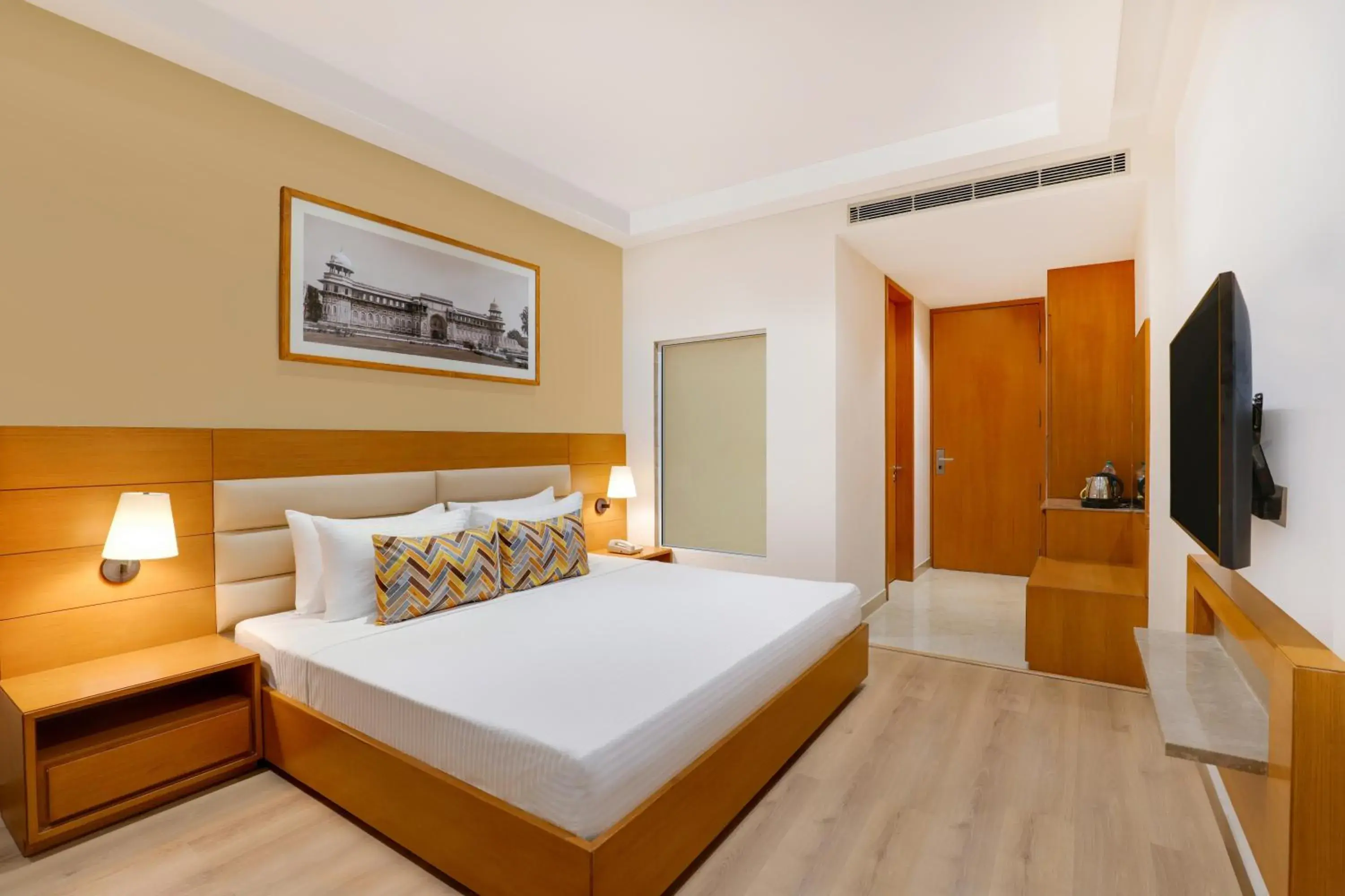 Deluxe King Room in Lemon Tree Hotel Agra Deluxe King Room in Lemon Tree Hotel Agra