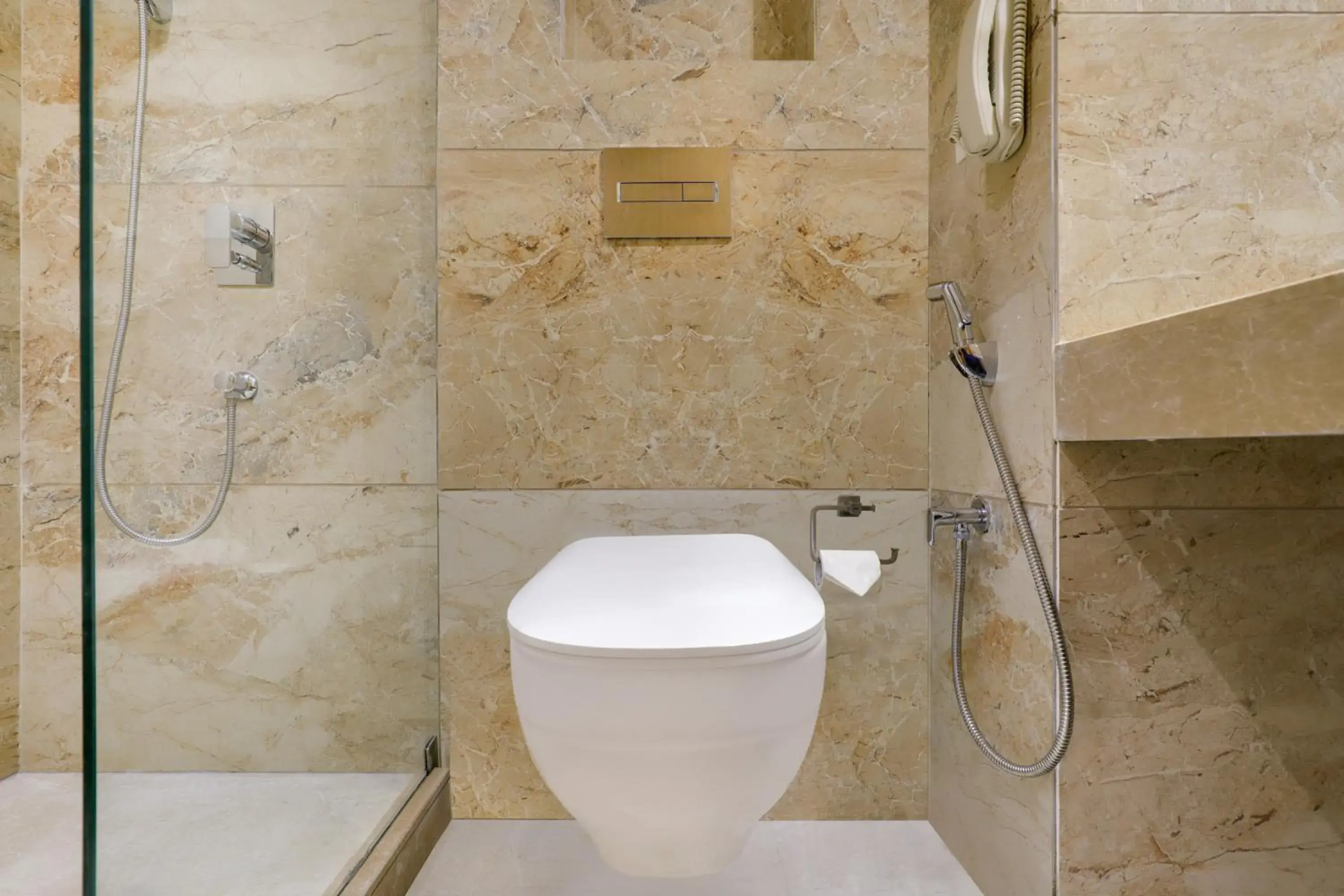 Deluxe Twin Room - single occupancy in Lemon Tree Hotel Agra Deluxe Twin Room - single occupancy in Lemon Tree Hotel Agra