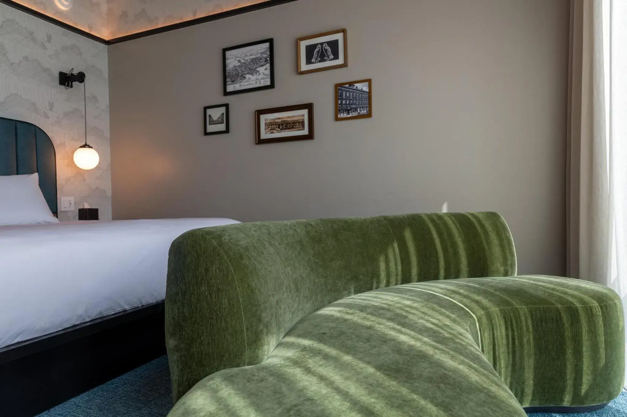 King Room with River View in voco James Newbury Hudson Valley by IHG King Room with River View in voco James Newbury Hudson Valley by IHG