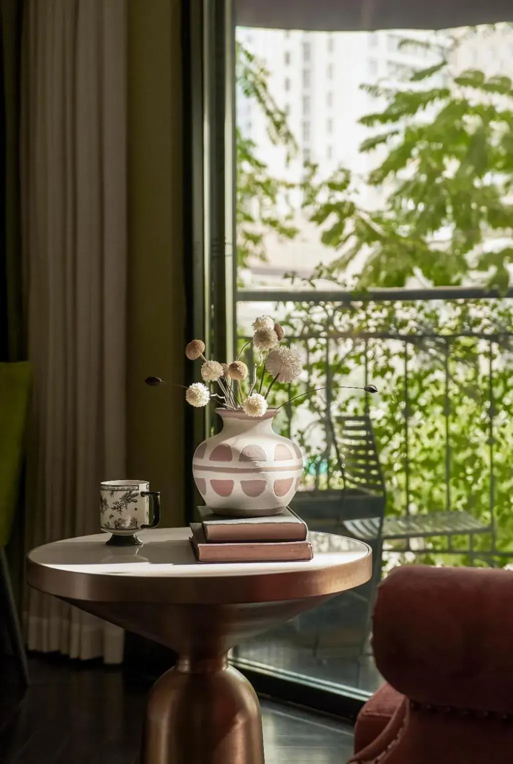 Deluxe Double Room in Signature by M Village Hai Bà Trưng Deluxe Double Room in Signature by M Village Hai Bà Trưng