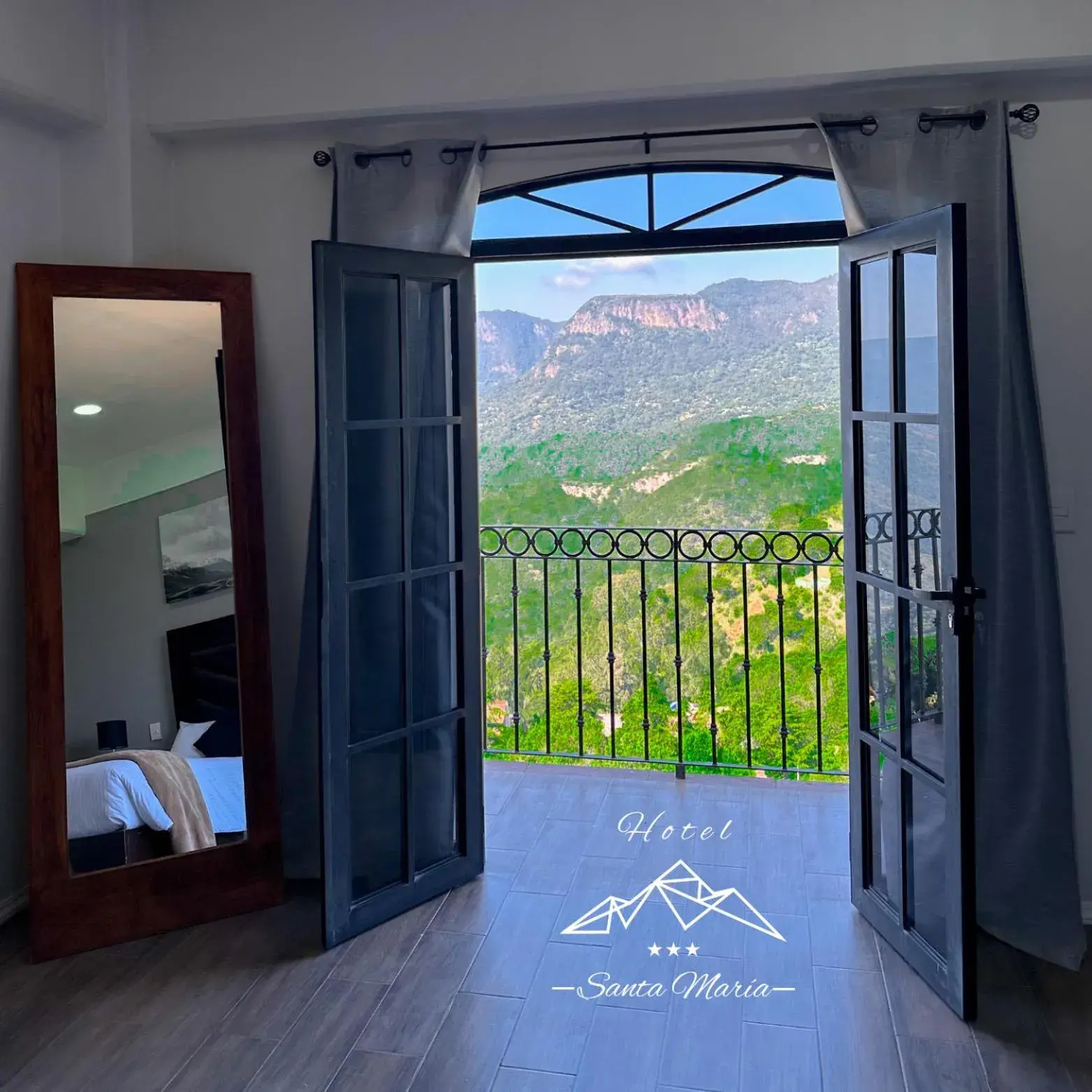 Deluxe Single Room - single occupancy in Hotel Santa María Deluxe Single Room - single occupancy in Hotel Santa María