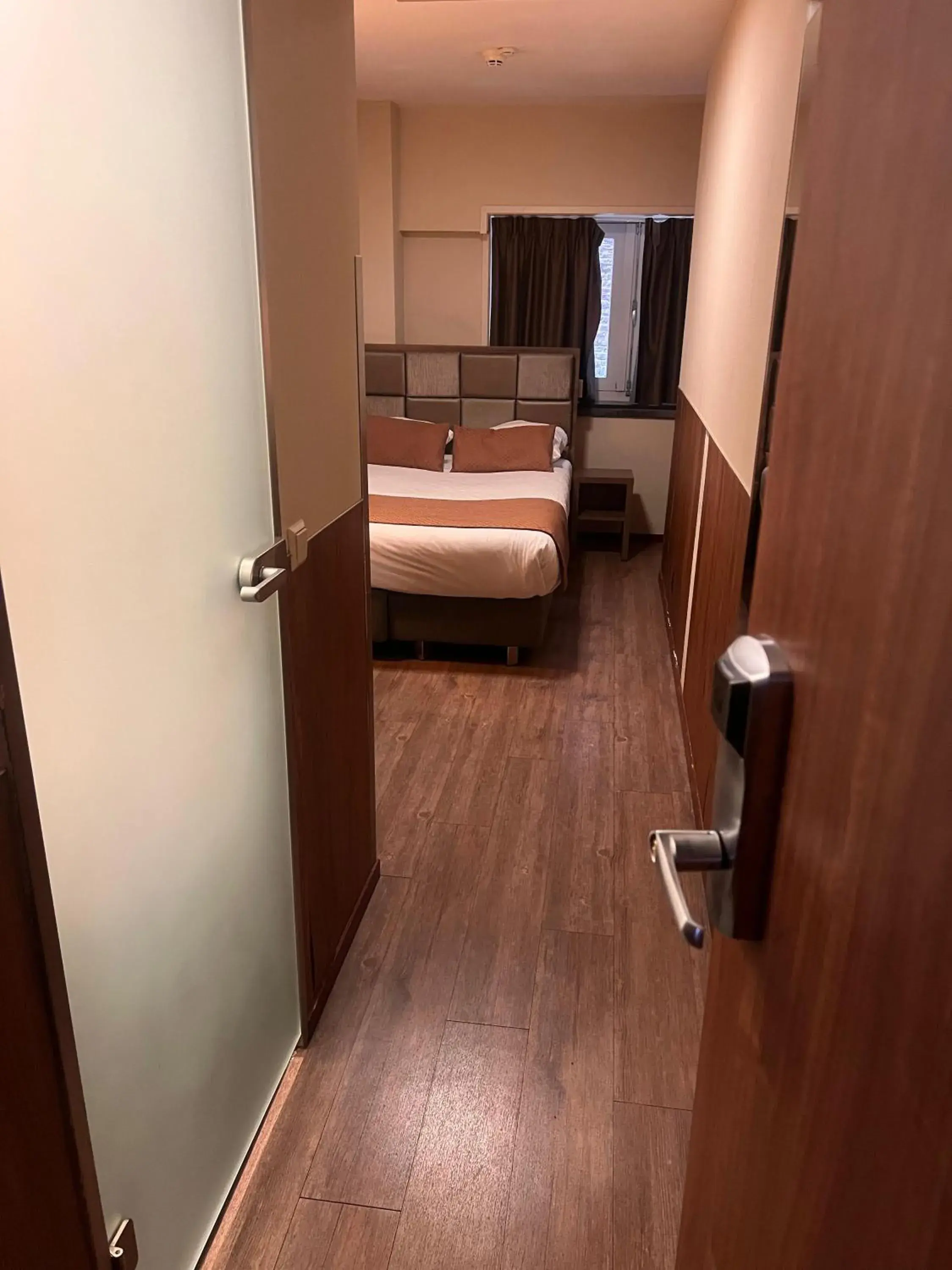 Classic Single Room in OZO Hotels Cordial Amsterdam Classic Single Room in OZO Hotels Cordial Amsterdam