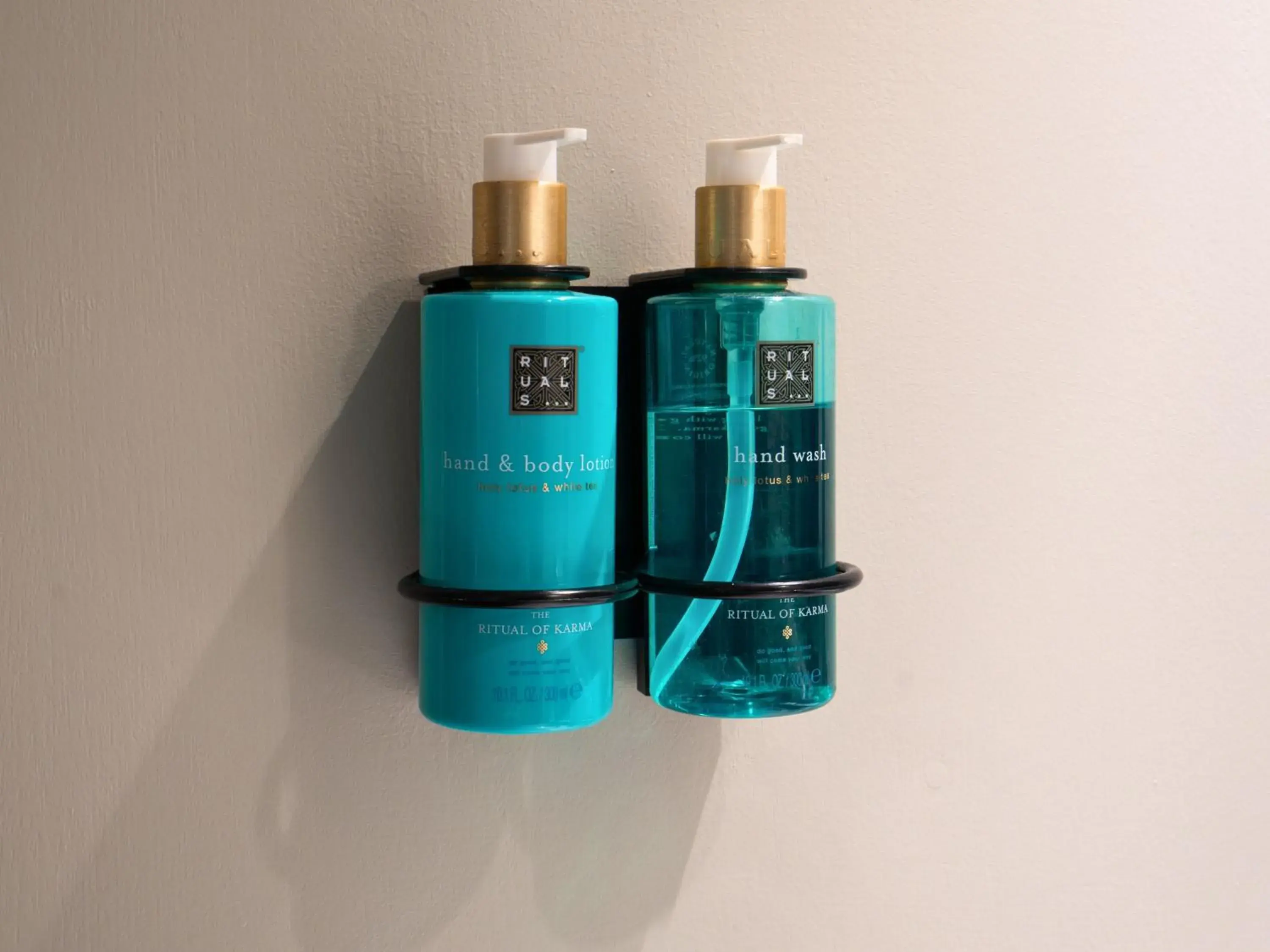 Deluxe Twin Room in Villiers Hotel Deluxe Twin Room in Villiers Hotel