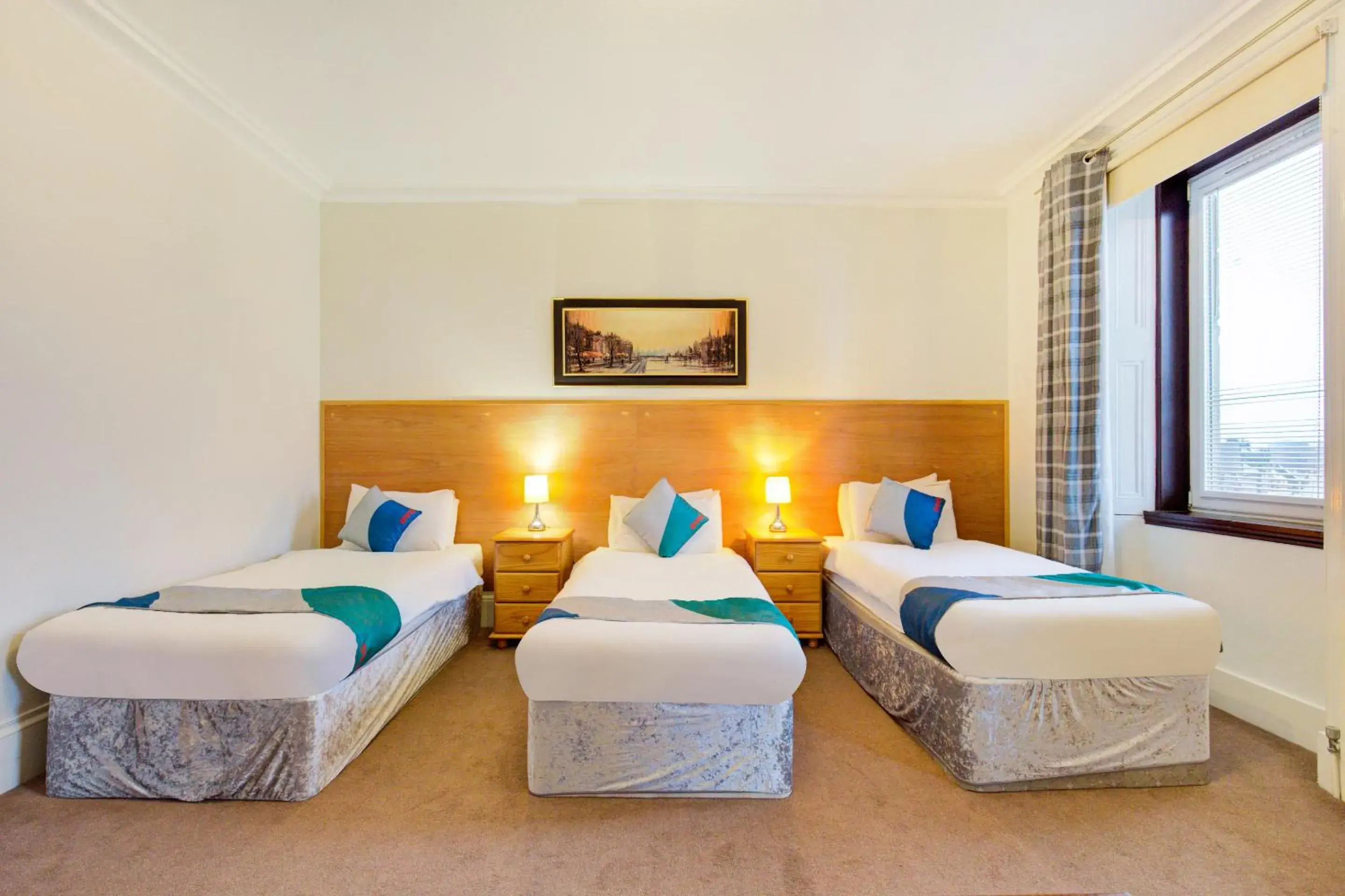 Standard Triple Room - Shared in OYO Eastbank Hotel, Speyside Scotland Standard Triple Room - Shared in OYO Eastbank Hotel, Speyside Scotland