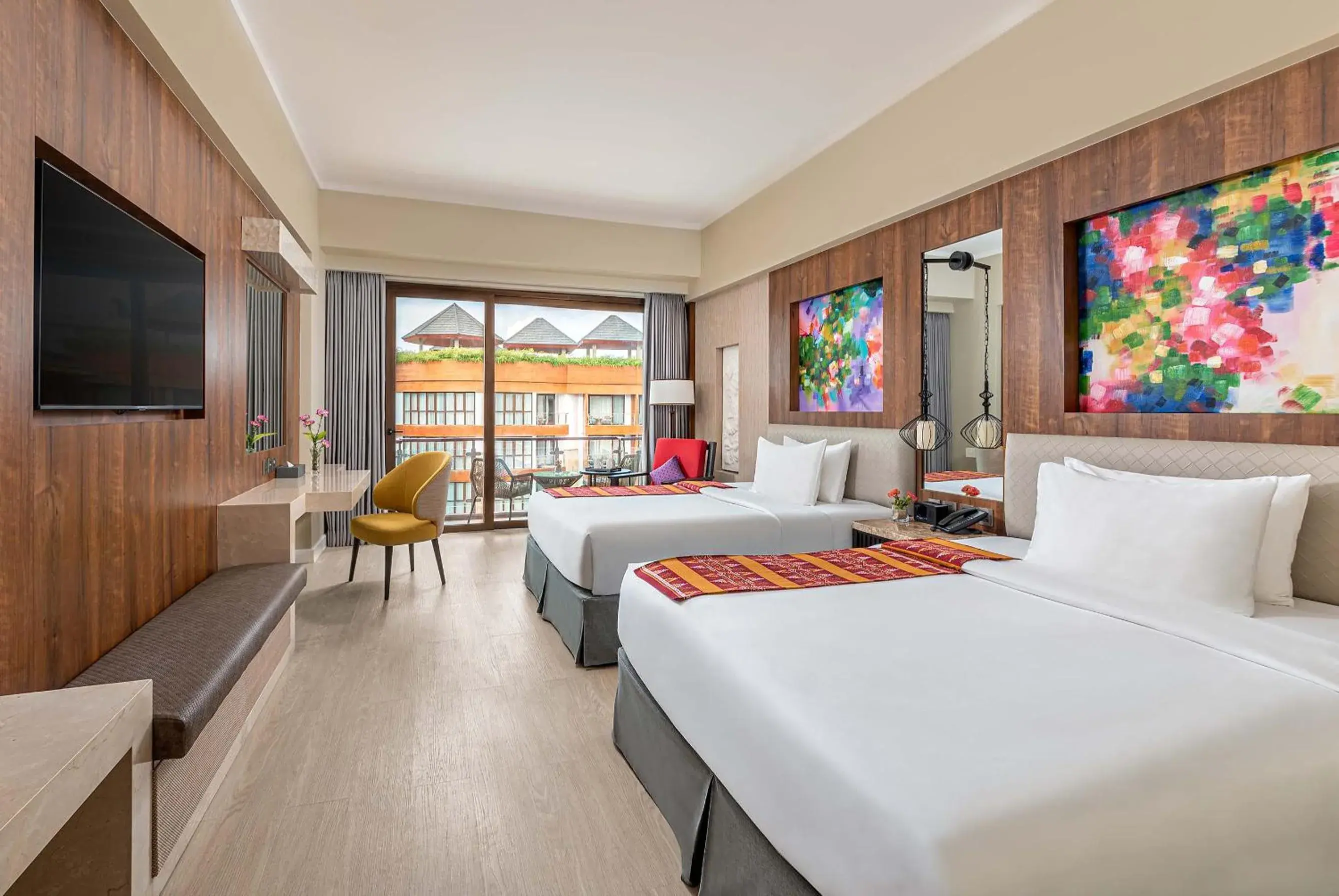 West Grand Deluxe Poolview Twin in Mandarin Bay Resort and Spa West Grand Deluxe Poolview Twin in Mandarin Bay Resort and Spa