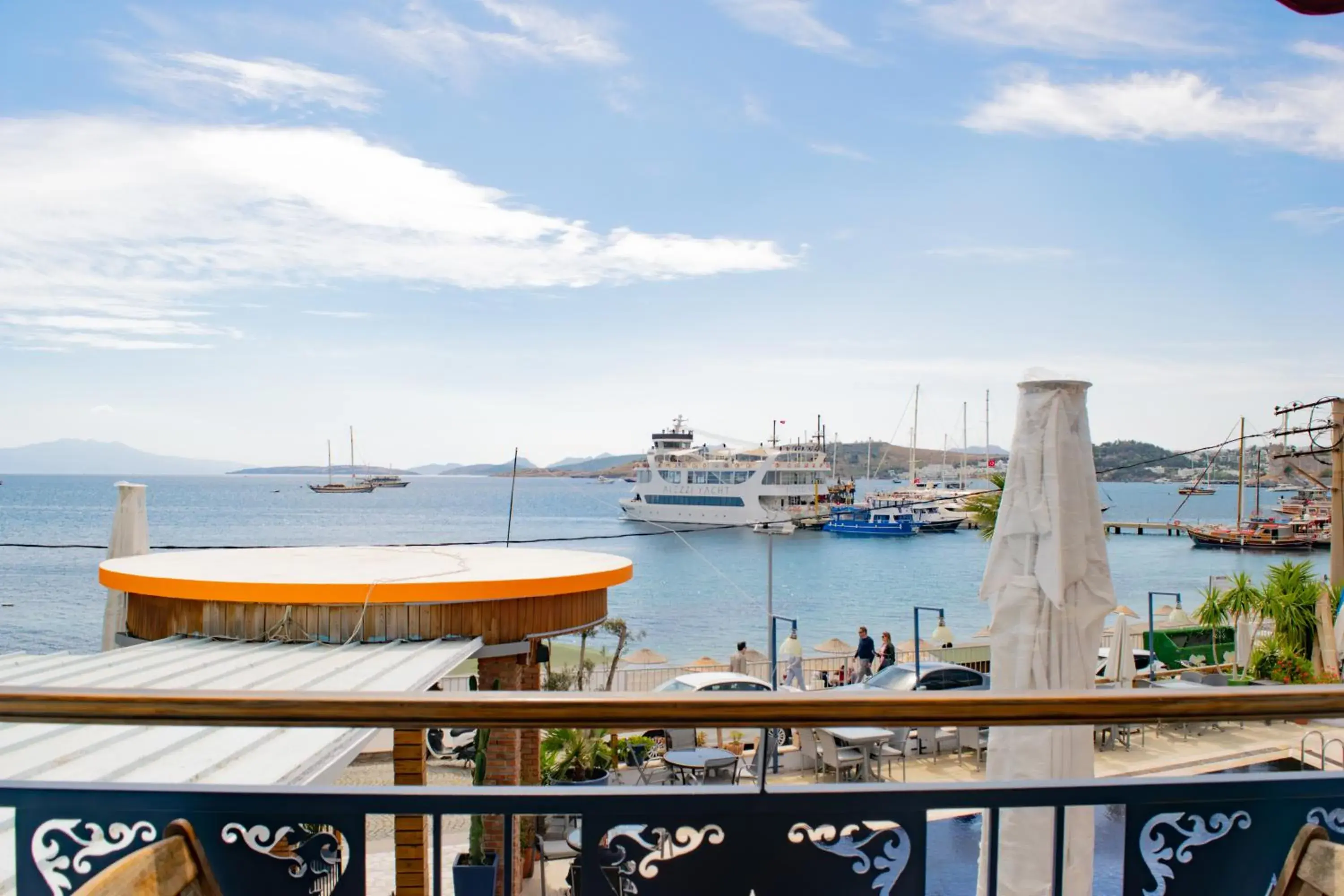 Family Room with Sea View in Akkan Beach Hotel Family Room with Sea View in Akkan Beach Hotel