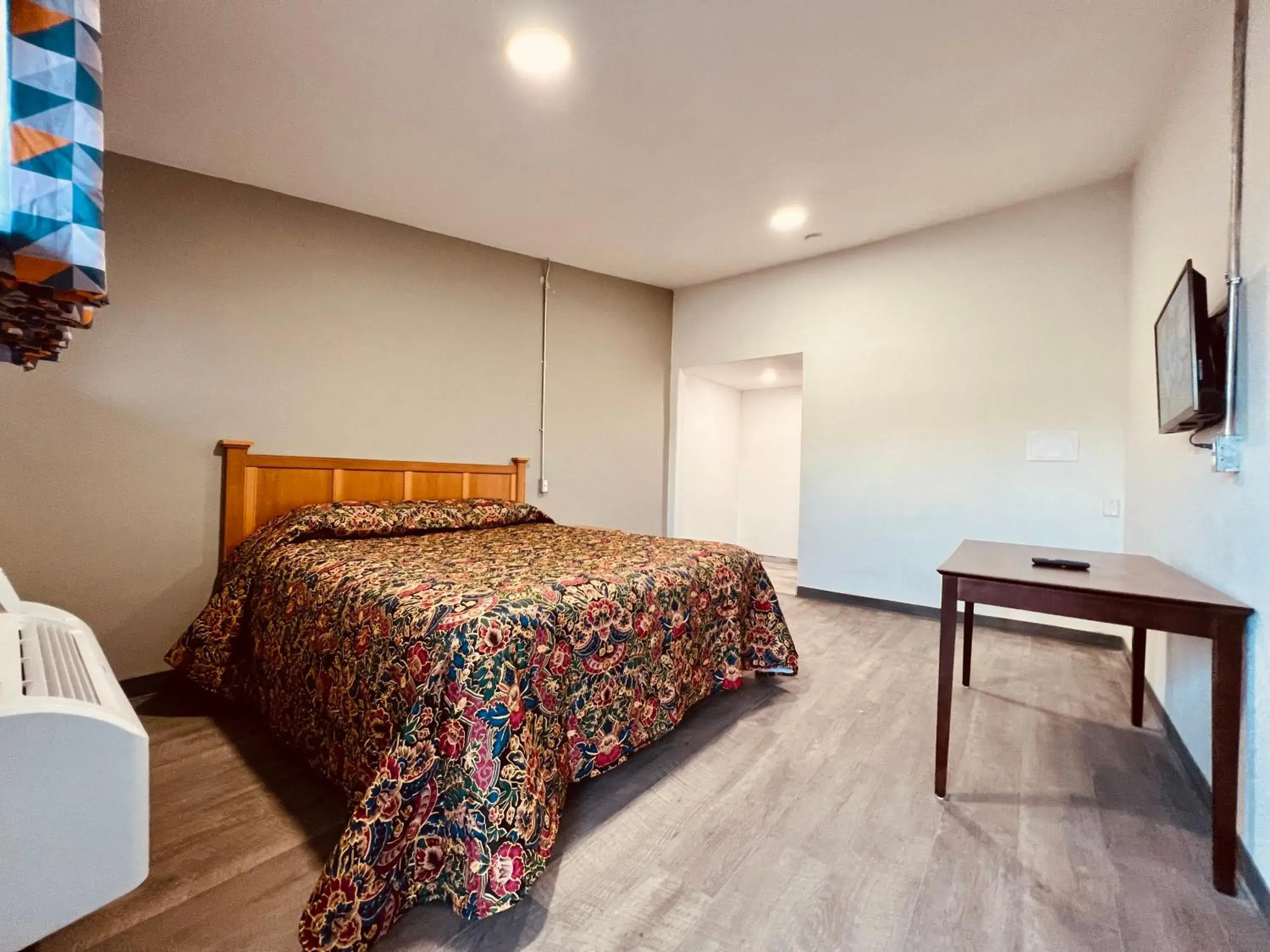 Standard Single Room in EXPRESS INN HOTEL DAYTON Standard Single Room in EXPRESS INN HOTEL DAYTON