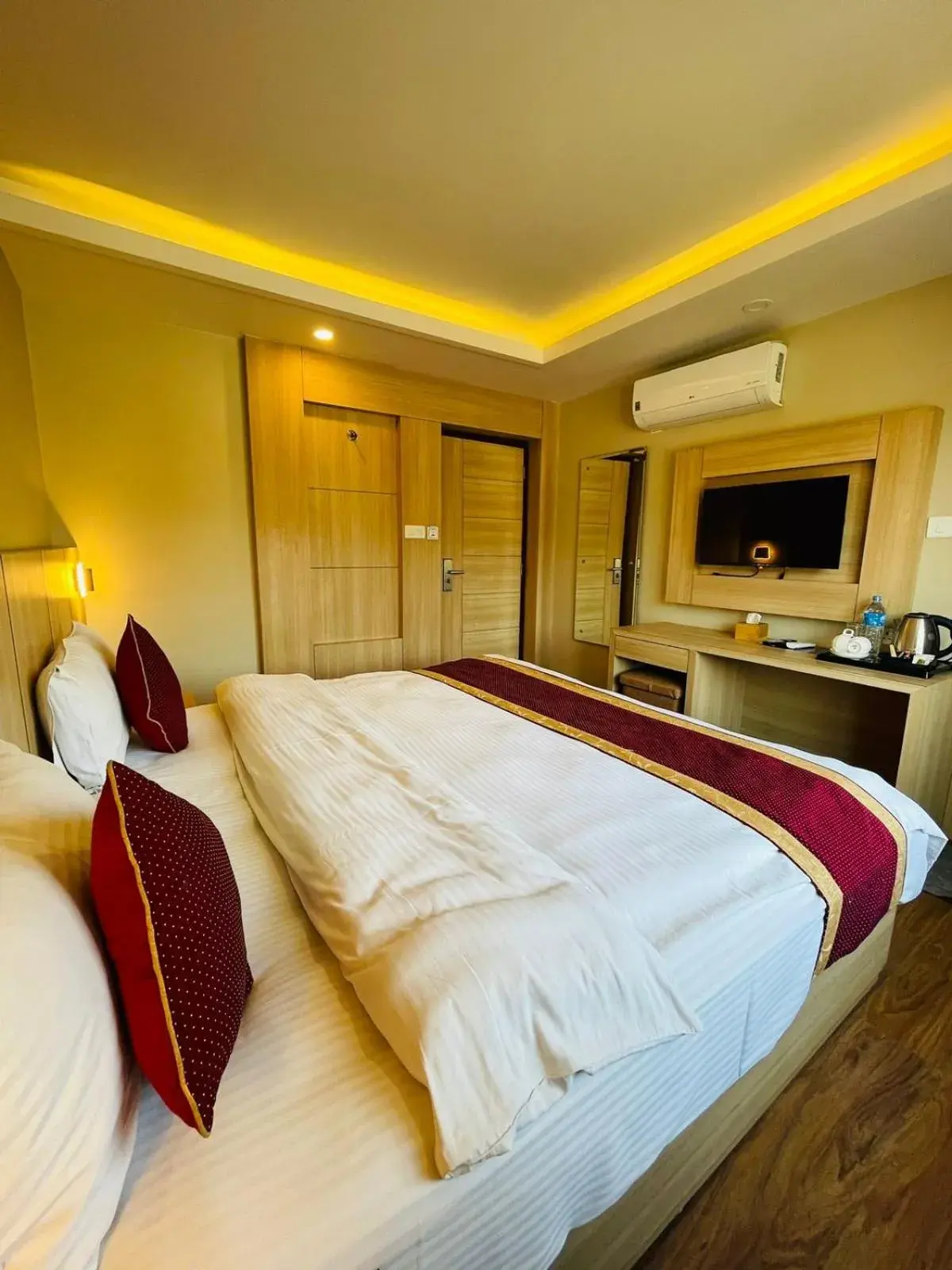 Deluxe Room - single occupancy in Hotel Aerocity Deluxe Room - single occupancy in Hotel Aerocity