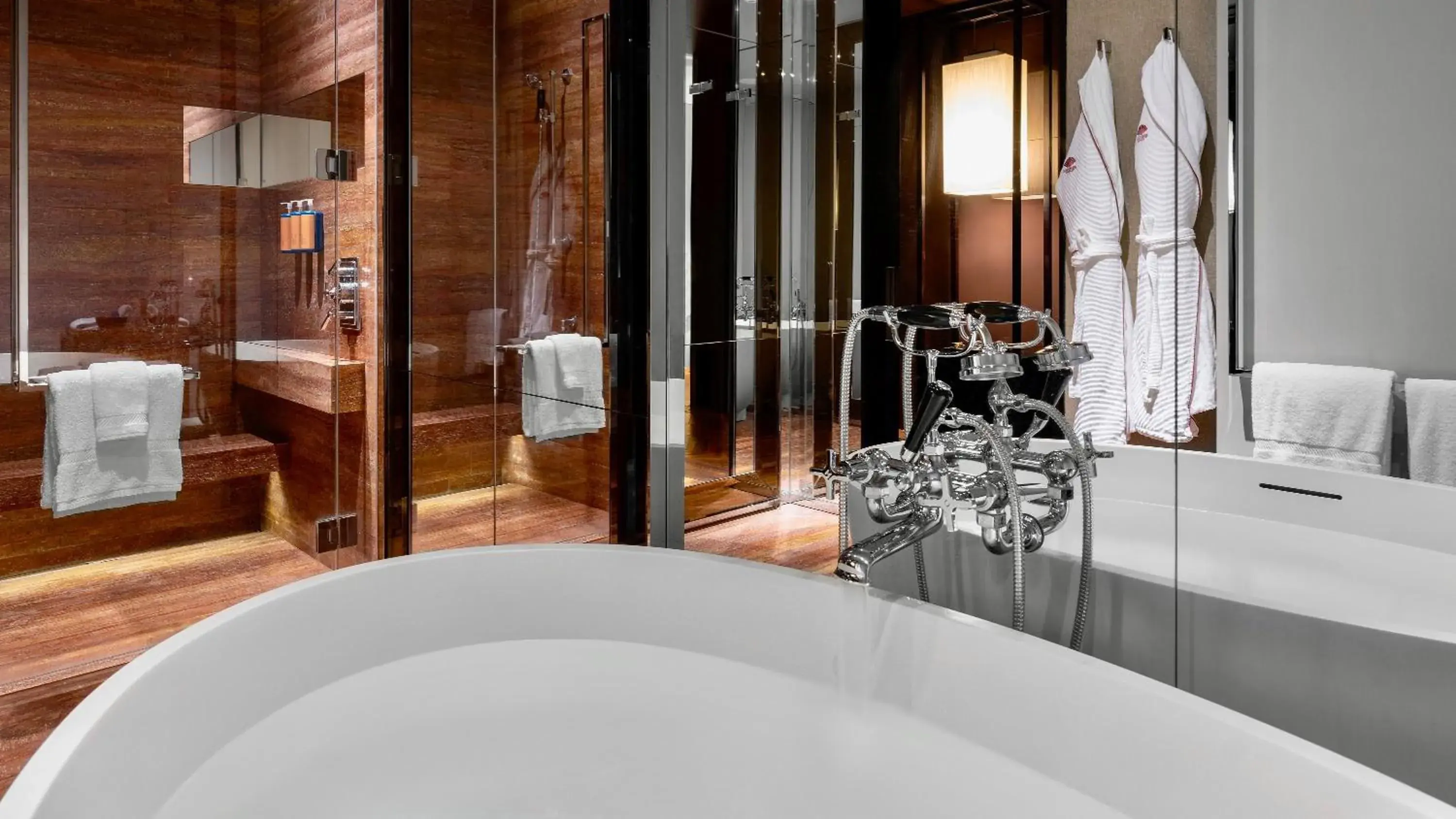 Executive Suite King - single occupancy in Mandarin Oriental, Guangzhou Executive Suite King - single occupancy in Mandarin Oriental, Guangzhou