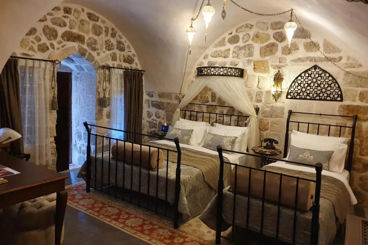 Deluxe Family Room in Mardius Tarihi Konak Deluxe Family Room in Mardius Tarihi Konak