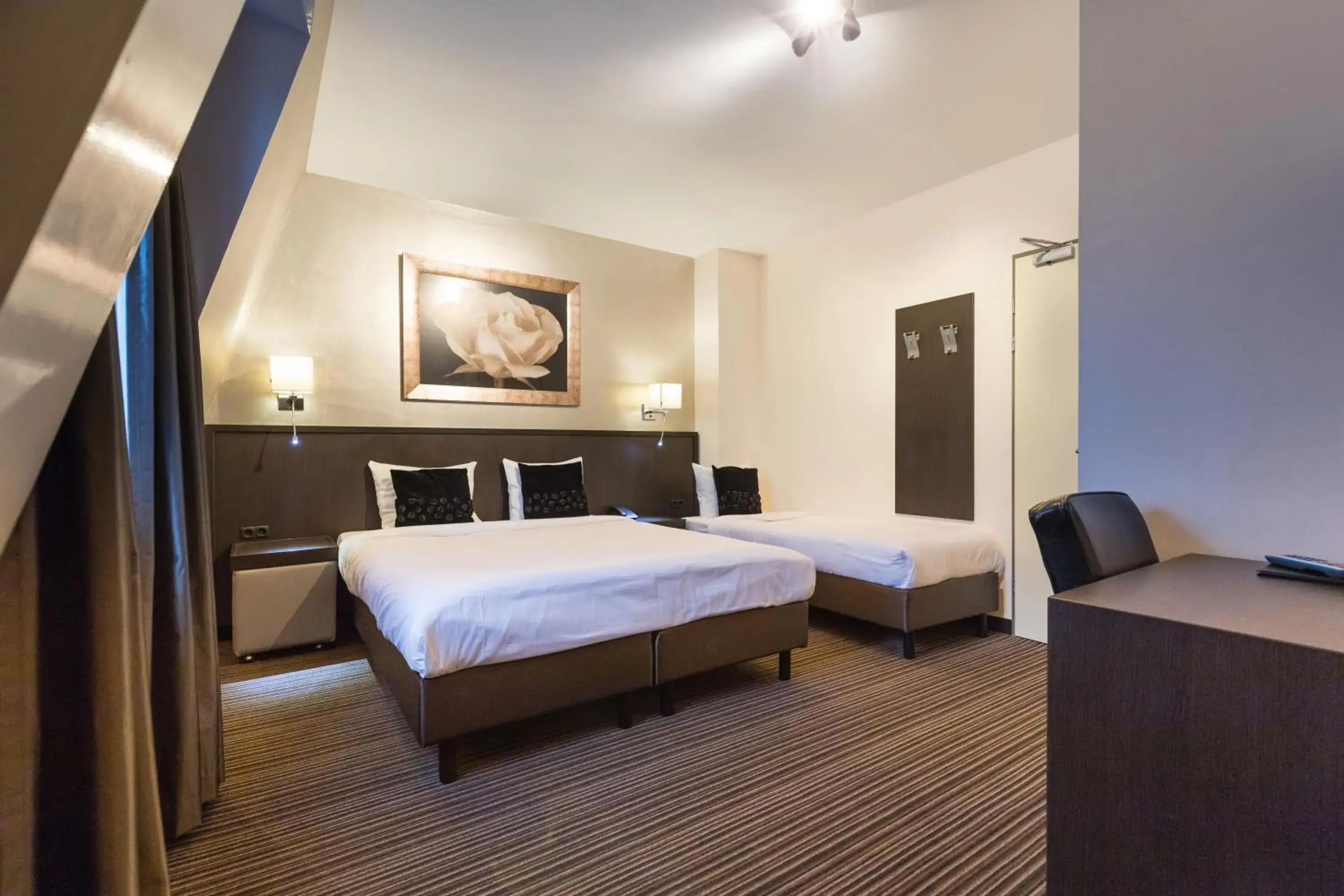 Comfort Triple Room in Hotel de Duif Lisse - Keukenhof Comfort Triple Room in Hotel de Duif Lisse - Keukenhof