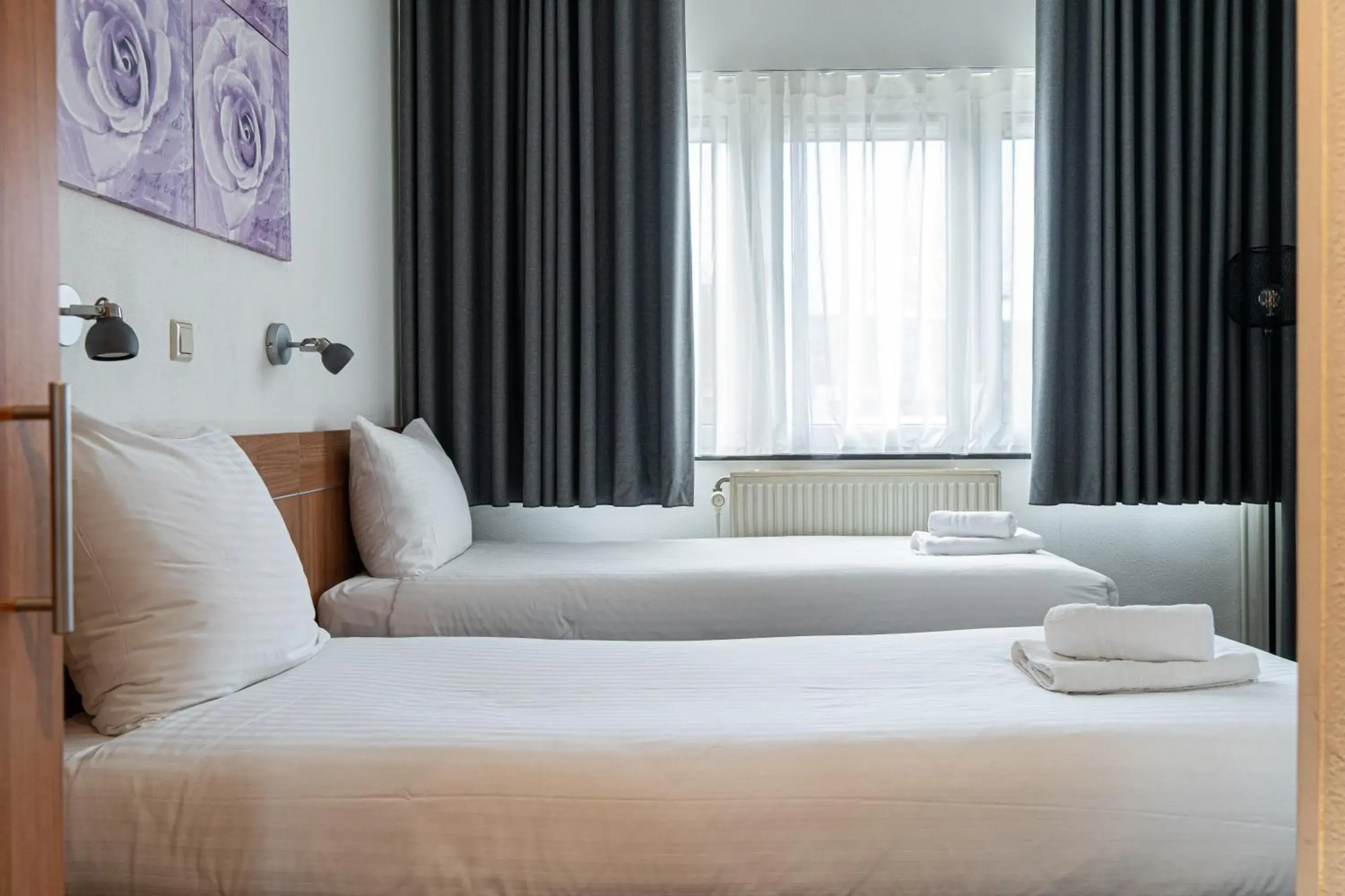 Economy Twin Room in Hotel de Duif Lisse - Keukenhof Economy Twin Room in Hotel de Duif Lisse - Keukenhof