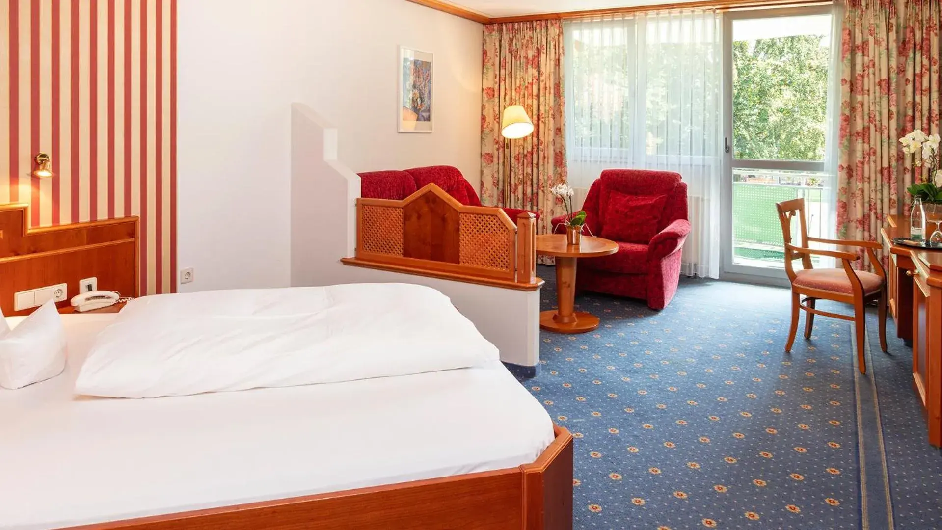 Comfort Single Room with Balcony in Parkhotel an der Therme Comfort Single Room with Balcony in Parkhotel an der Therme