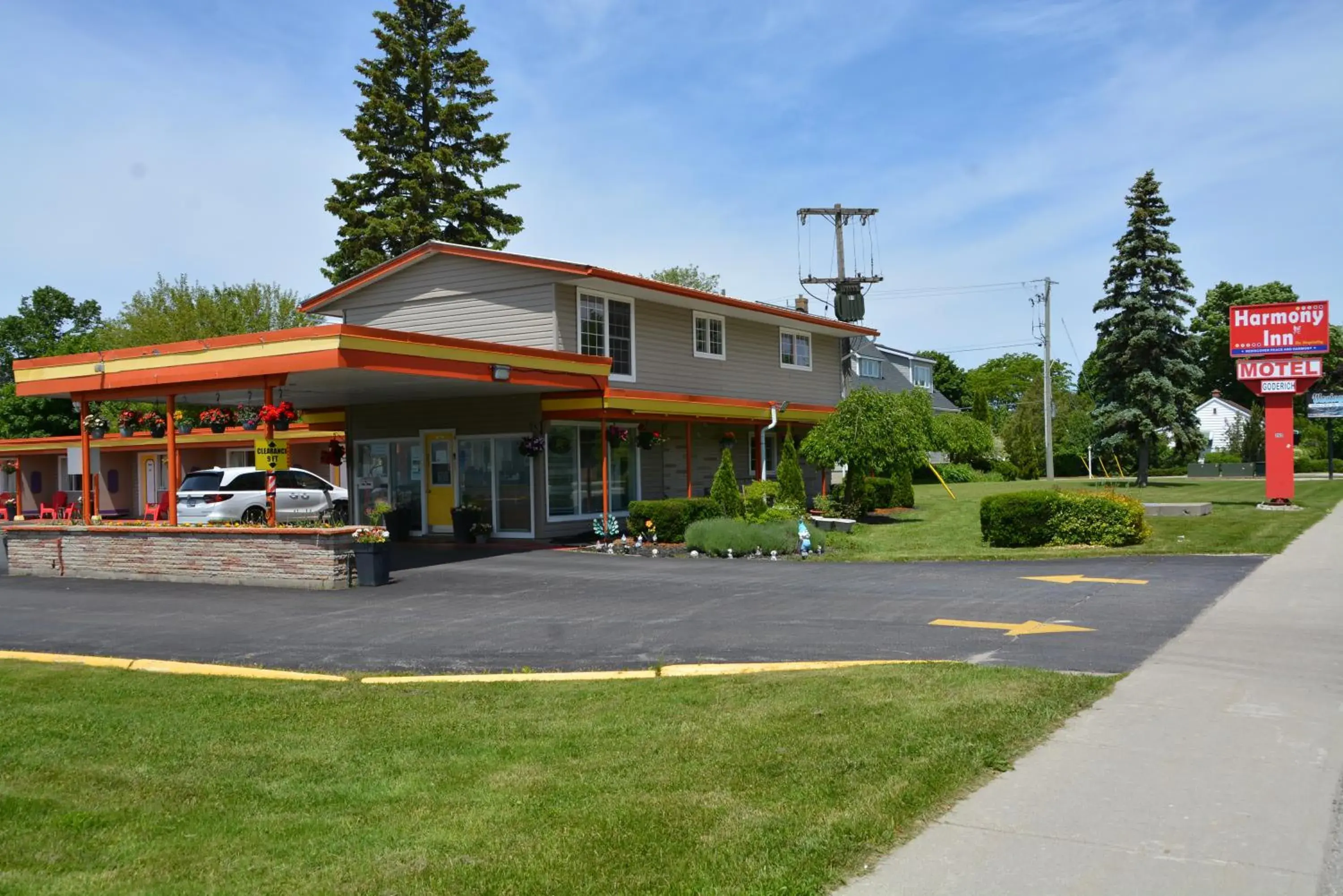 Double Room with Two Double Beds in Harmony Inn Double Room with Two Double Beds in Harmony Inn