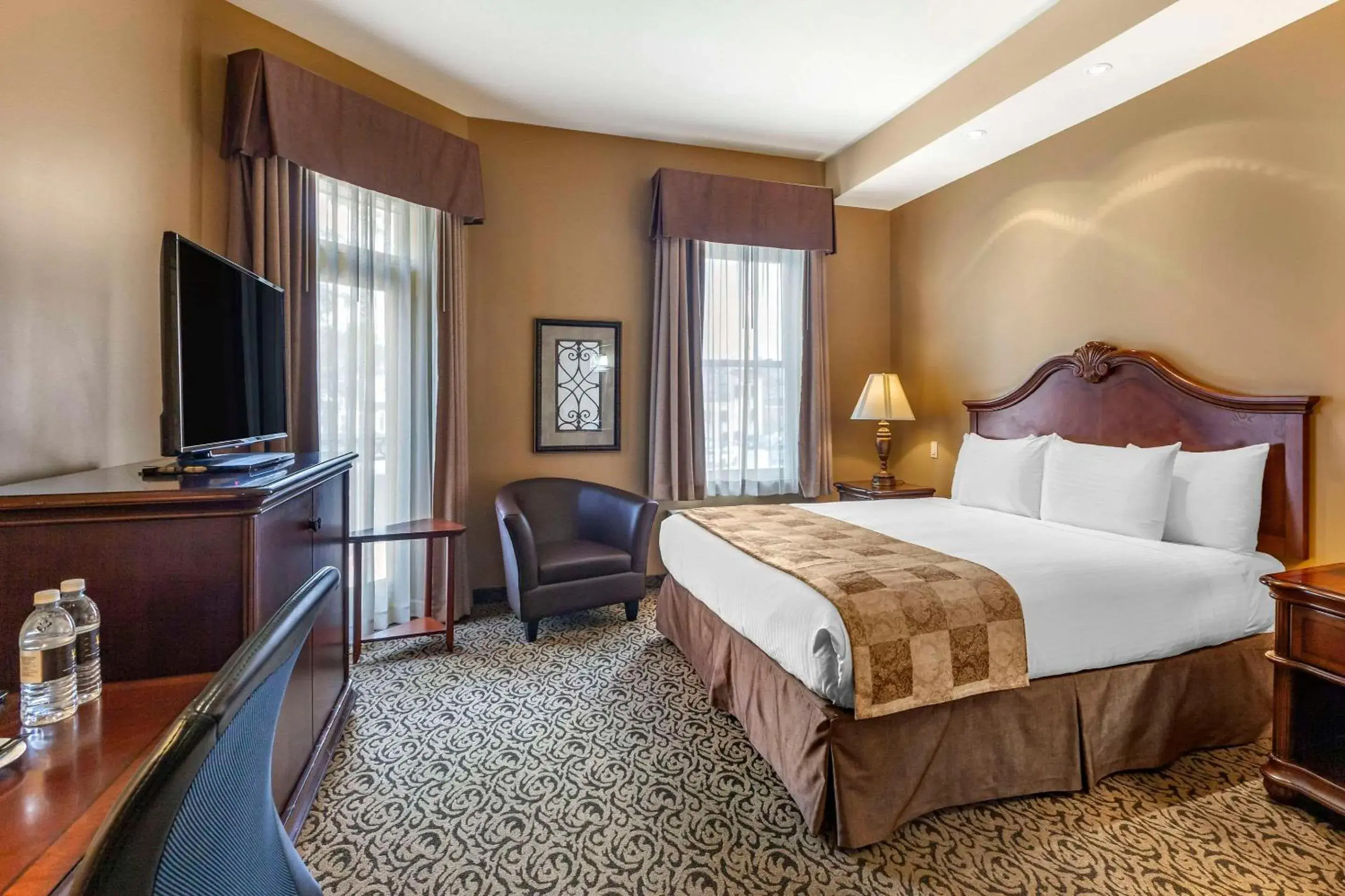 Superior King Room - Non-Smoking in The Parlour Inn, an Ascend Collection Hotel Superior King Room - Non-Smoking in The Parlour Inn, an Ascend Collection Hotel