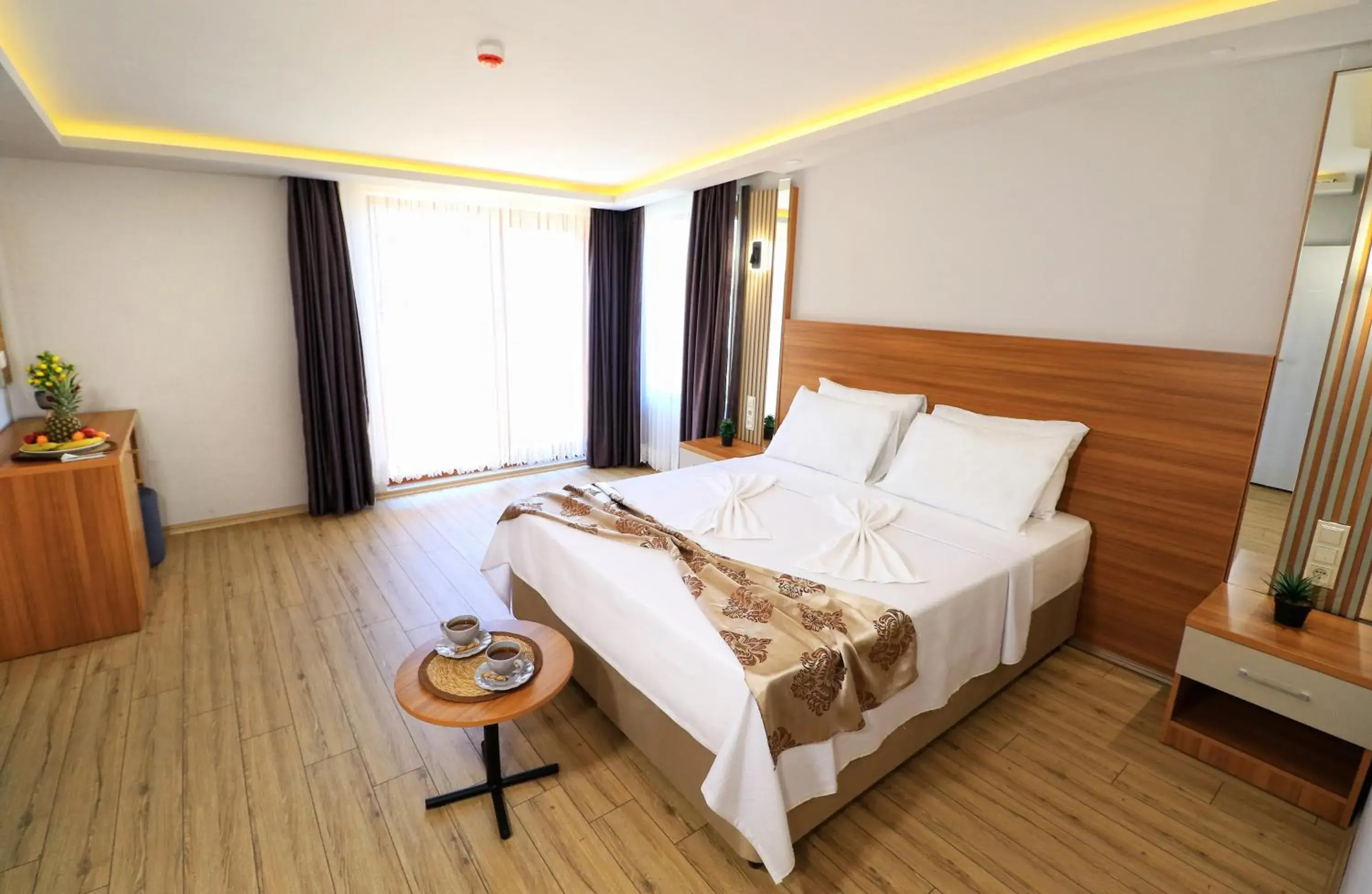 Superior Suite in ALMIRCAN HOTEL Superior Suite in ALMIRCAN HOTEL