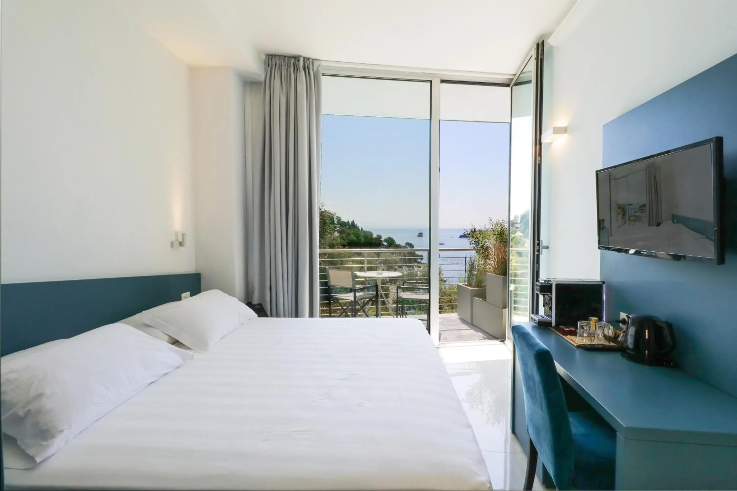 Economy Double Room in Cristallo Park Hotel Economy Double Room in Cristallo Park Hotel