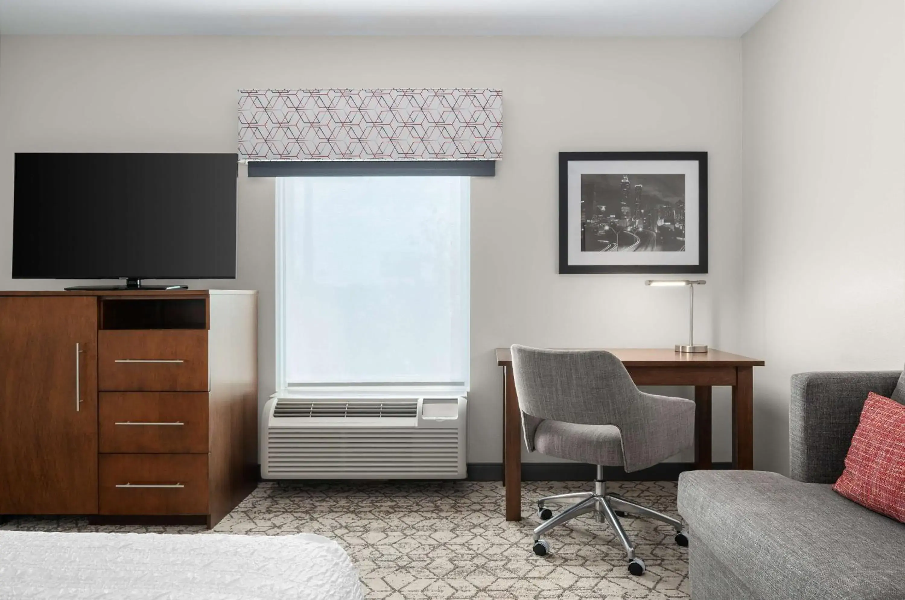 King Room - Non-Smoking in Hampton Inn Atlanta McDonough King Room - Non-Smoking in Hampton Inn Atlanta McDonough