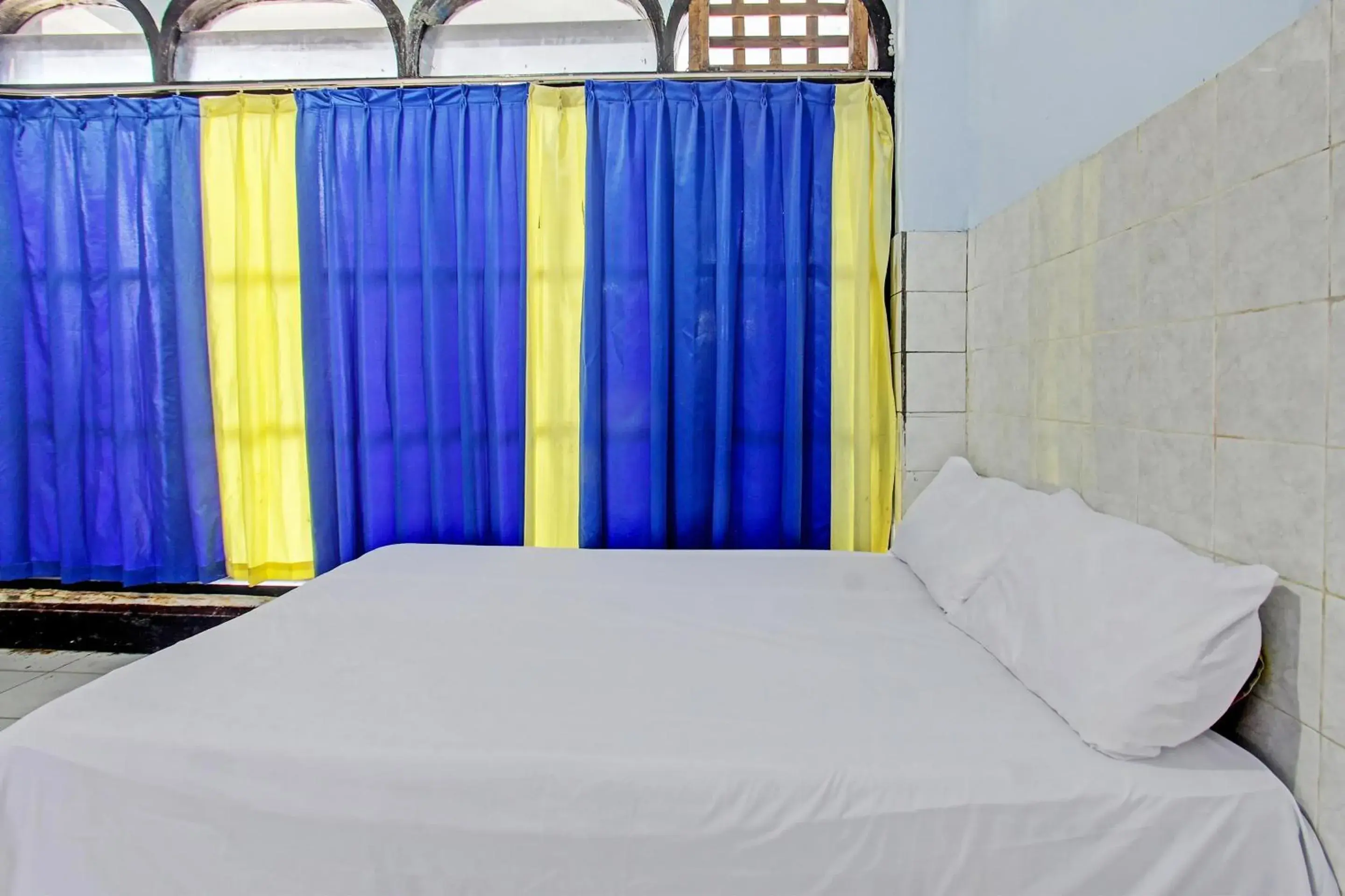 Deluxe Double Room in Hotel O Mareje Sariguna Deluxe Double Room in Hotel O Mareje Sariguna