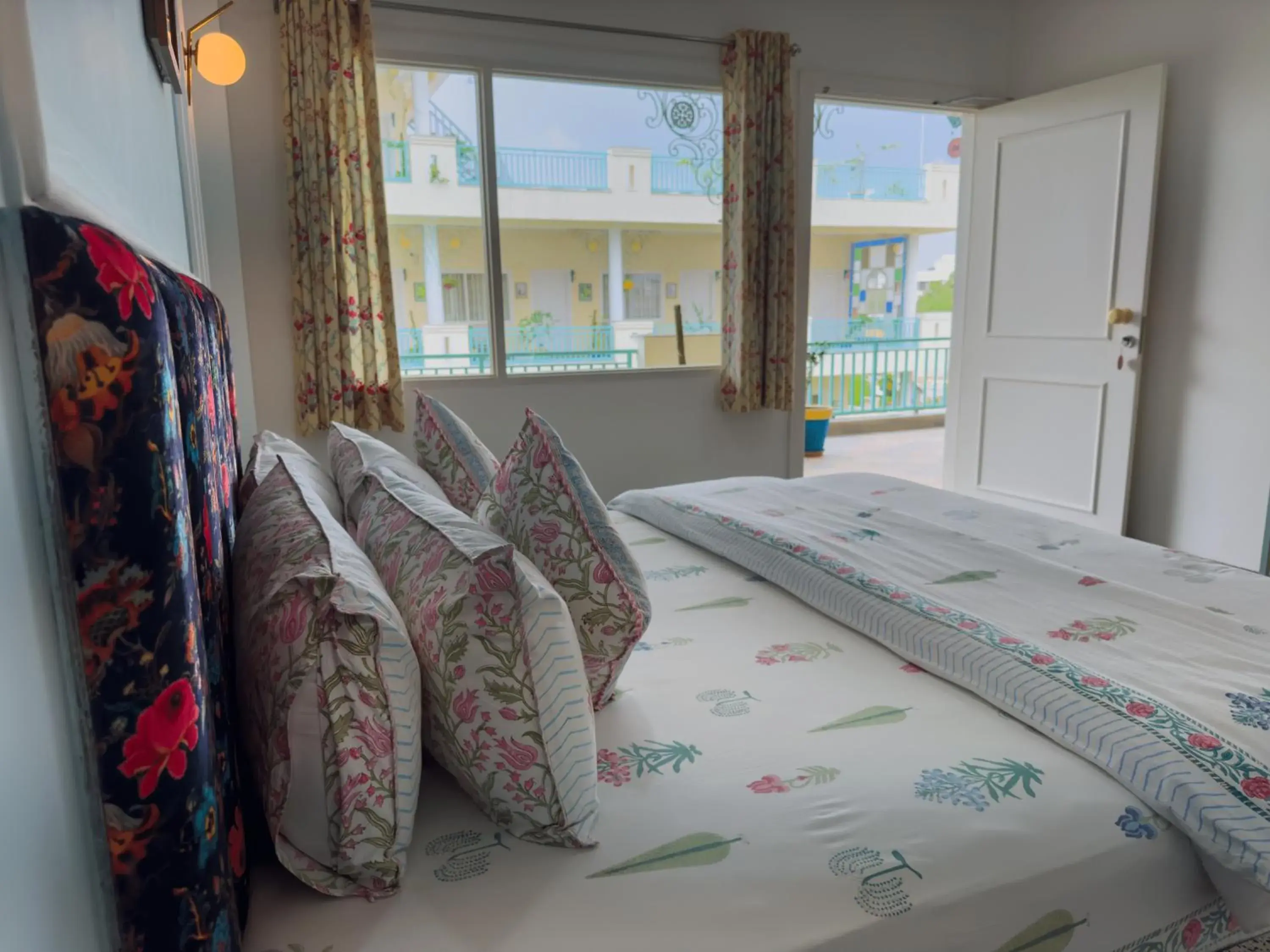 Deluxe Double Room in Dá Bungalow - A Vacation Abode Deluxe Double Room in Dá Bungalow - A Vacation Abode