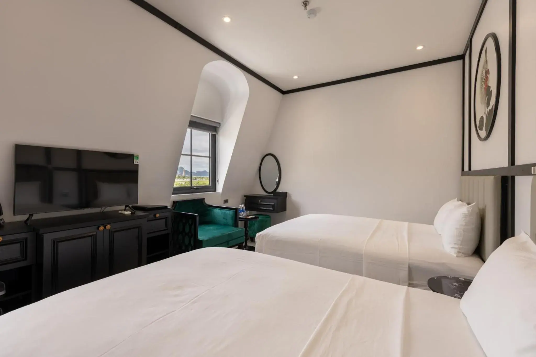 Deluxe Family Room in Phong Lan Unique Hotel Deluxe Family Room in Phong Lan Unique Hotel