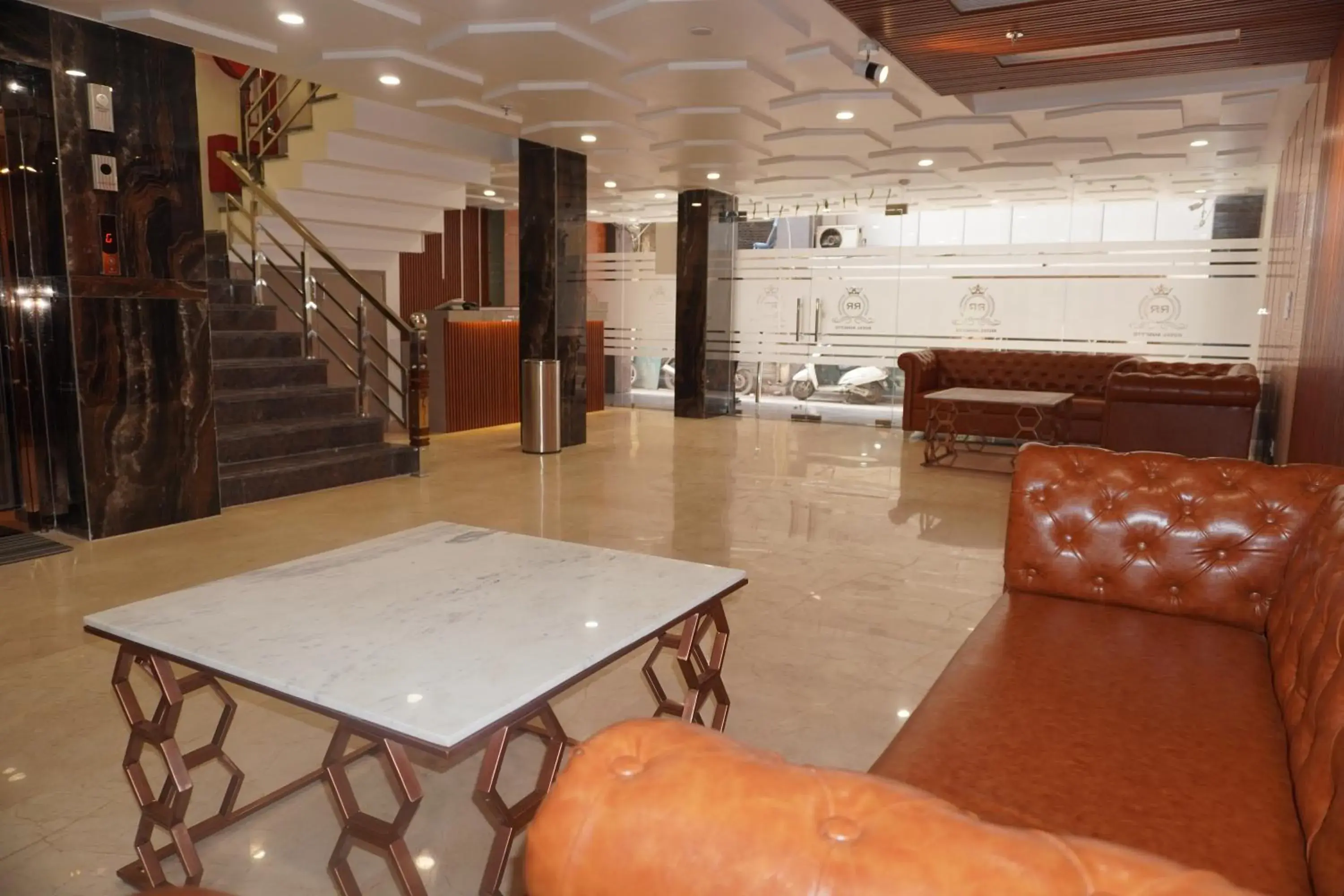 Hotel Royal Rosette with free Wi-Fi Near New Delhi Railway Station and Connaught Place Hotel Royal Rosette with free Wi-Fi Near New Delhi Railway Station and Connaught Place
