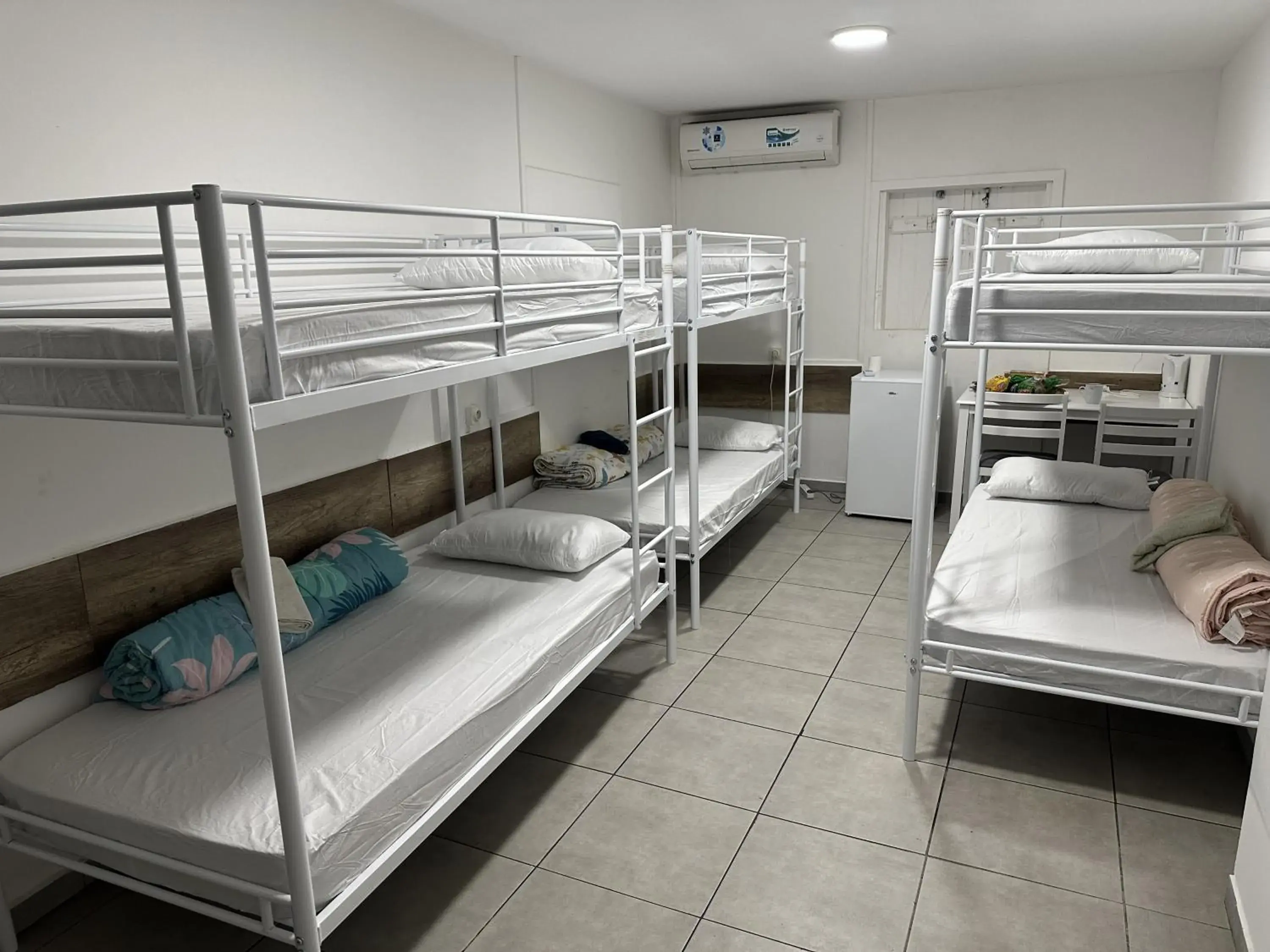 Bed in 8-Bed Mixed Dormitory Room in AZUR HOTEL Bed in 8-Bed Mixed Dormitory Room in AZUR HOTEL