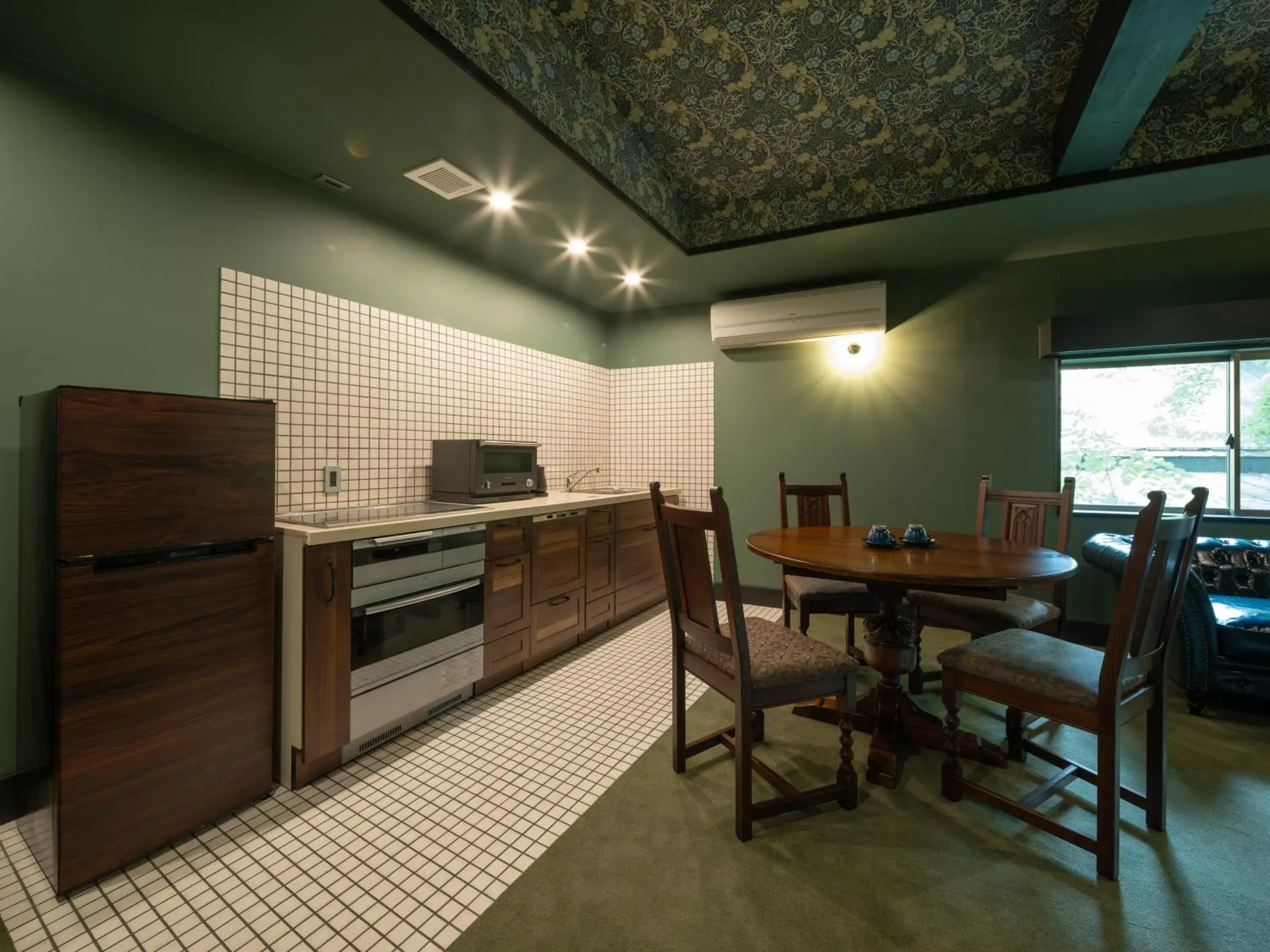 Kitchen Suite Room in LONGINGHOUSE Kyukaruizawa Suwanomori Kitchen Suite Room in LONGINGHOUSE Kyukaruizawa Suwanomori