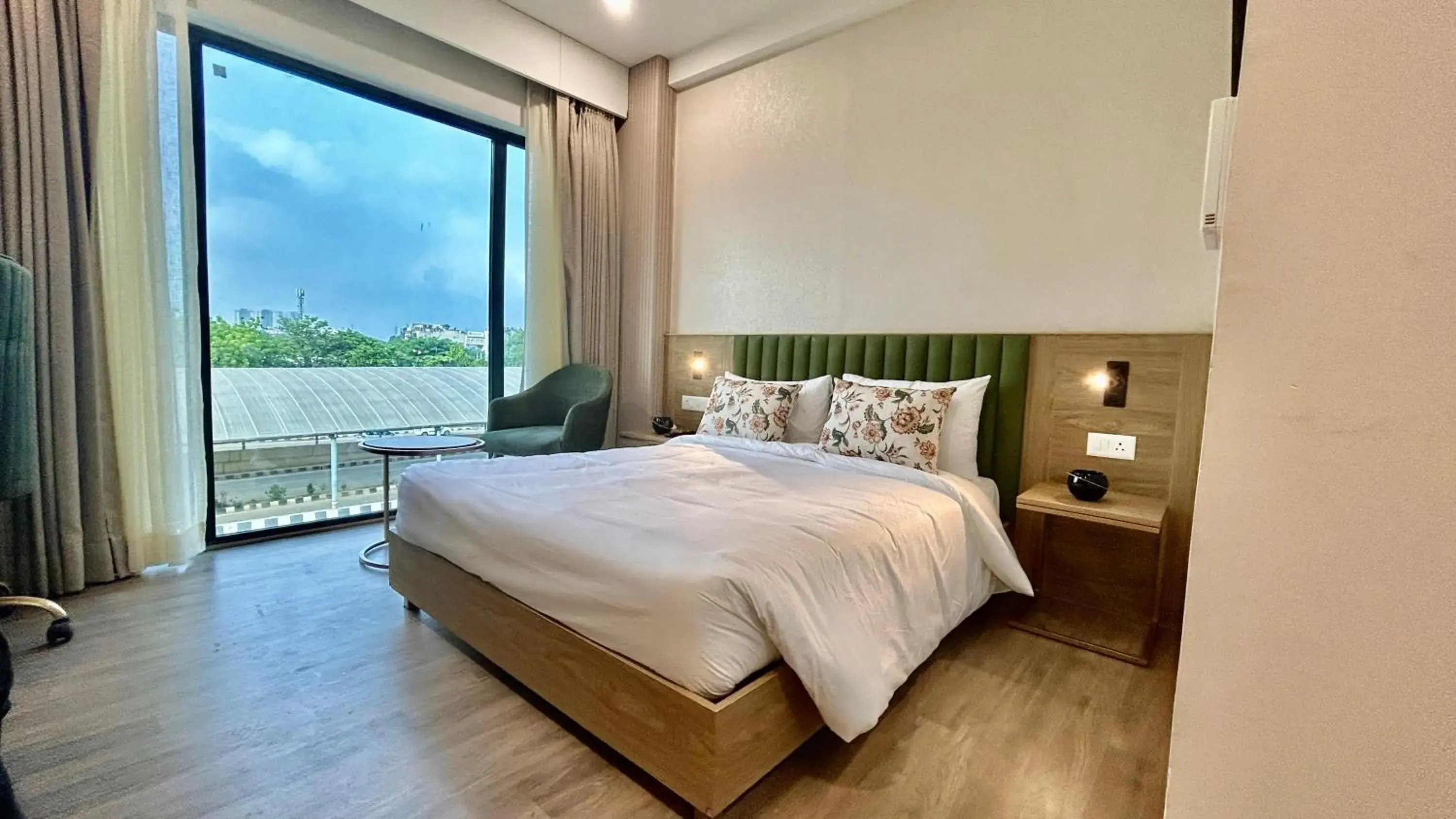 Deluxe Room in Hotel Limon & Banquet Sector 29, Gurgaon Deluxe Room in Hotel Limon & Banquet Sector 29, Gurgaon