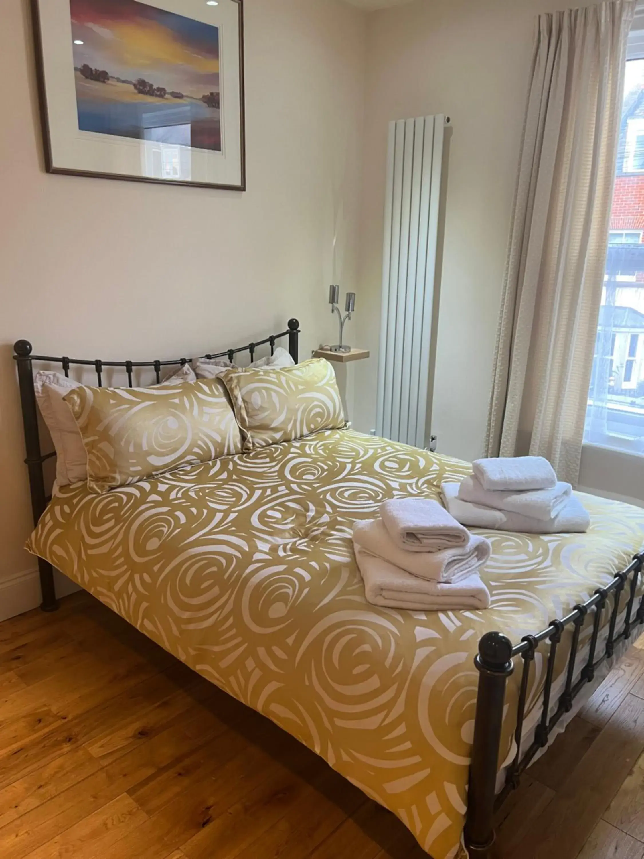Budget Double Room in Abbey Canterbury Budget Double Room in Abbey Canterbury
