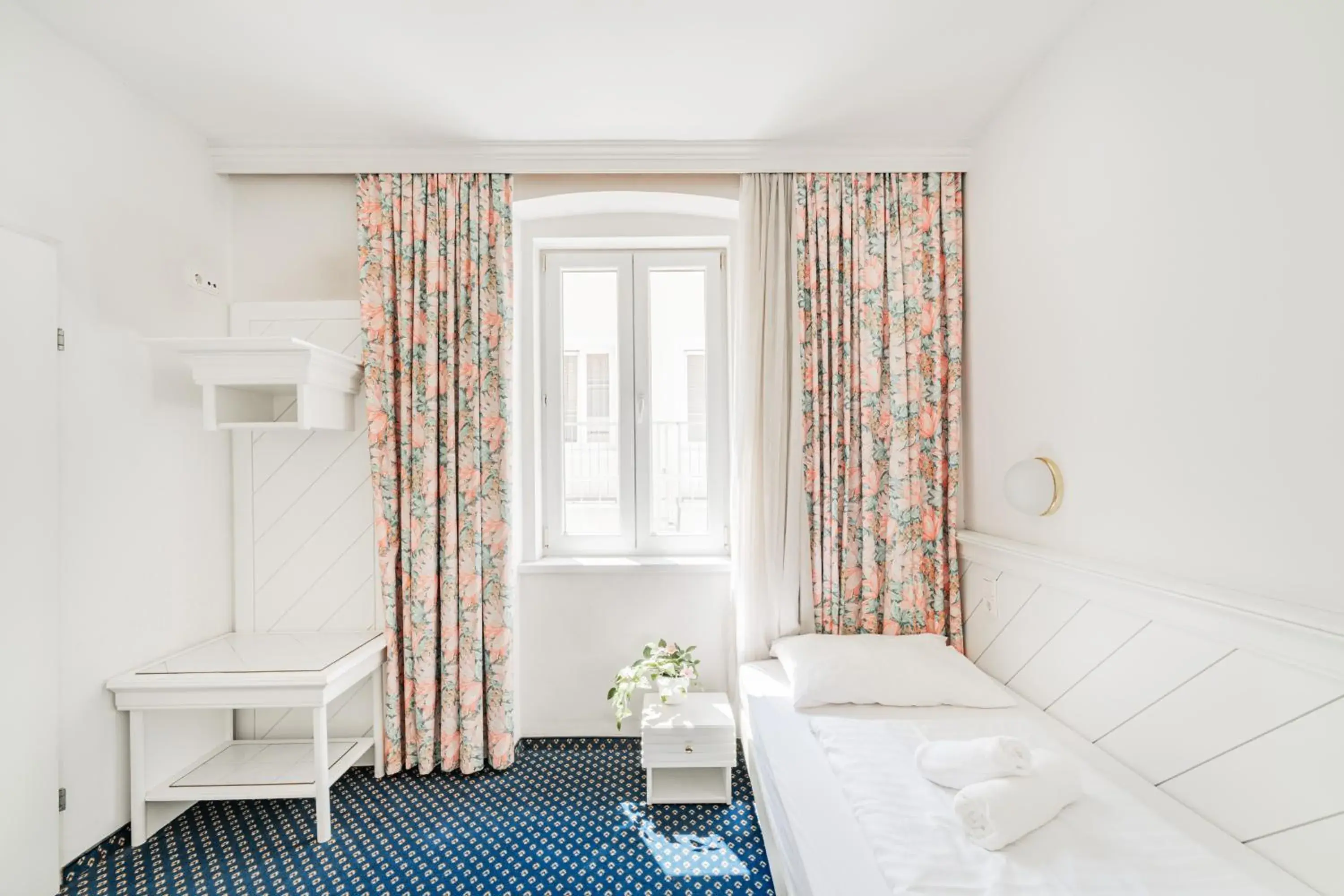 Superior Double Room in Self-Check-In Hotel Adlon Superior Double Room in Self-Check-In Hotel Adlon