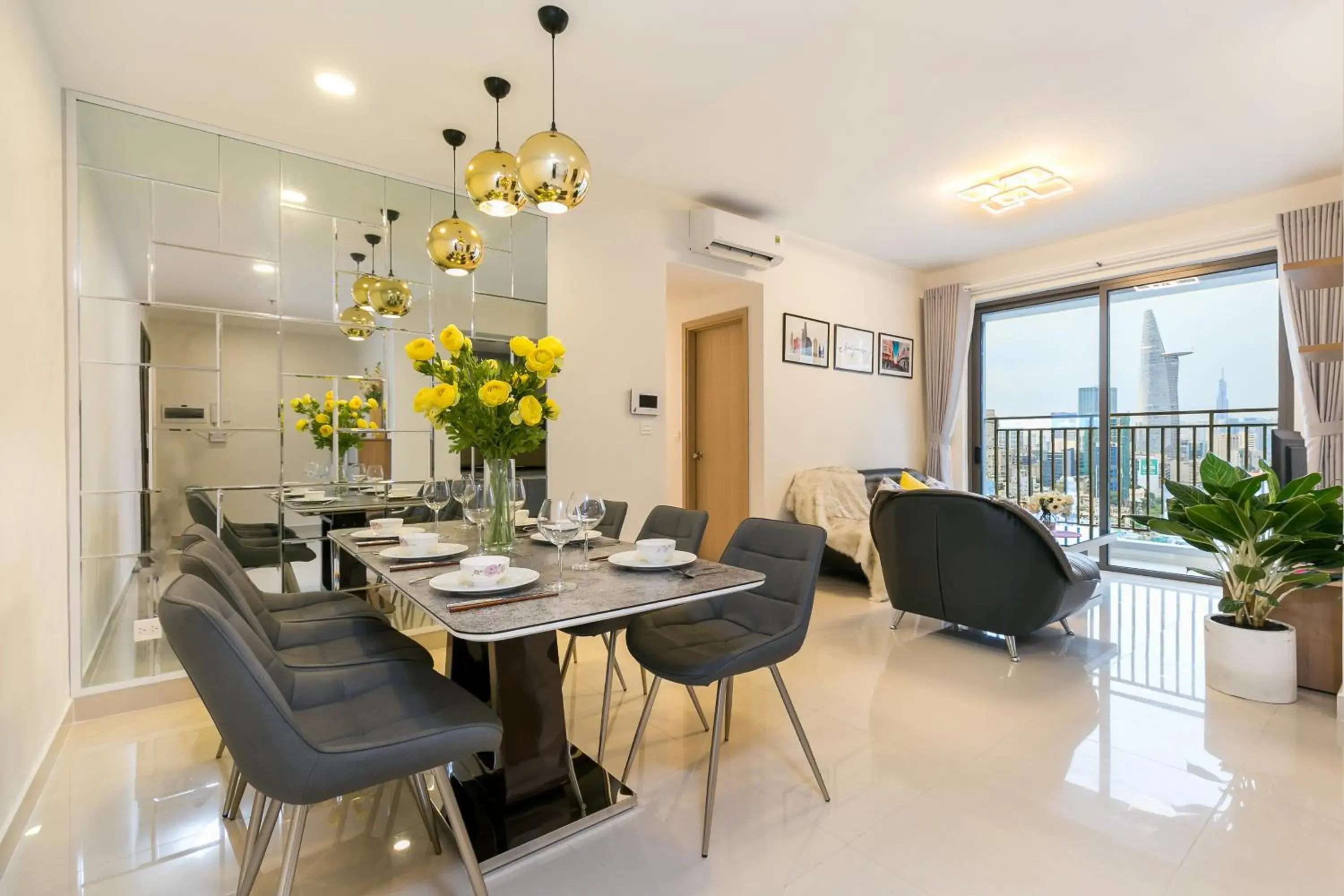 YO's Homes Rivergate Apartment Infinity Pool Near District 1 YO's Homes Rivergate Apartment Infinity Pool Near District 1