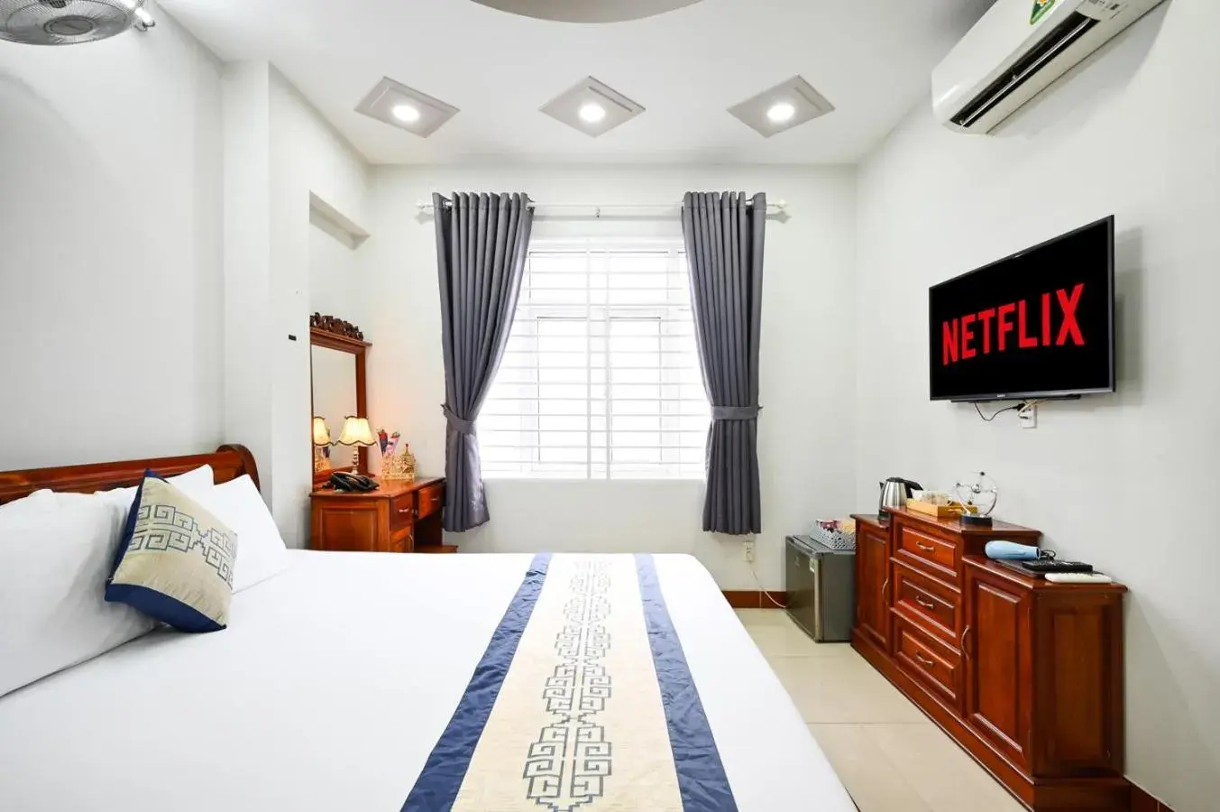 Superior King Room - single occupancy in Sky Star Hotel Superior King Room - single occupancy in Sky Star Hotel