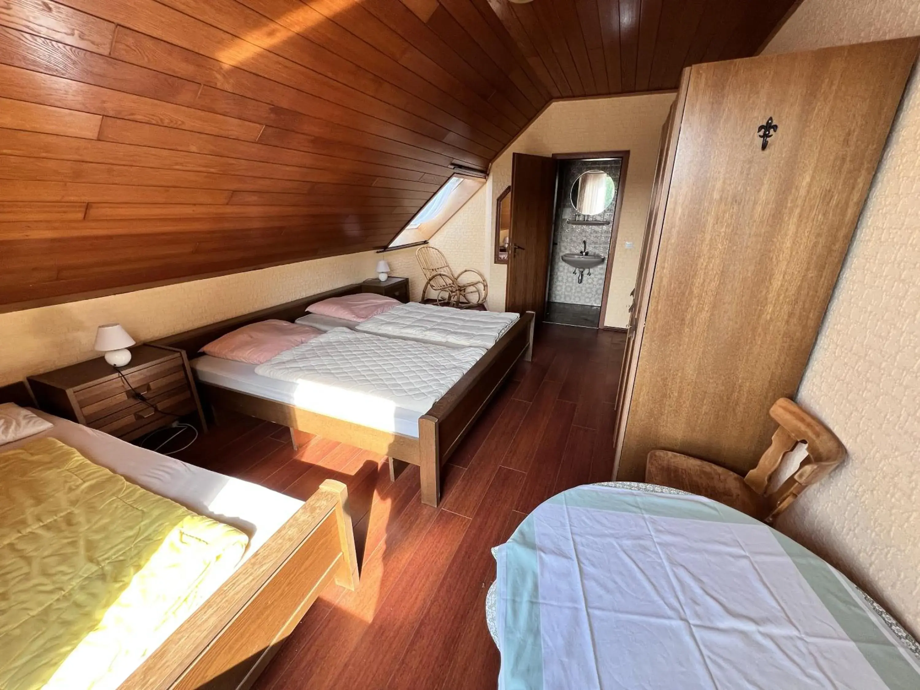 Family Room with Balcony in Landgasthof Zum Anker Family Room with Balcony in Landgasthof Zum Anker