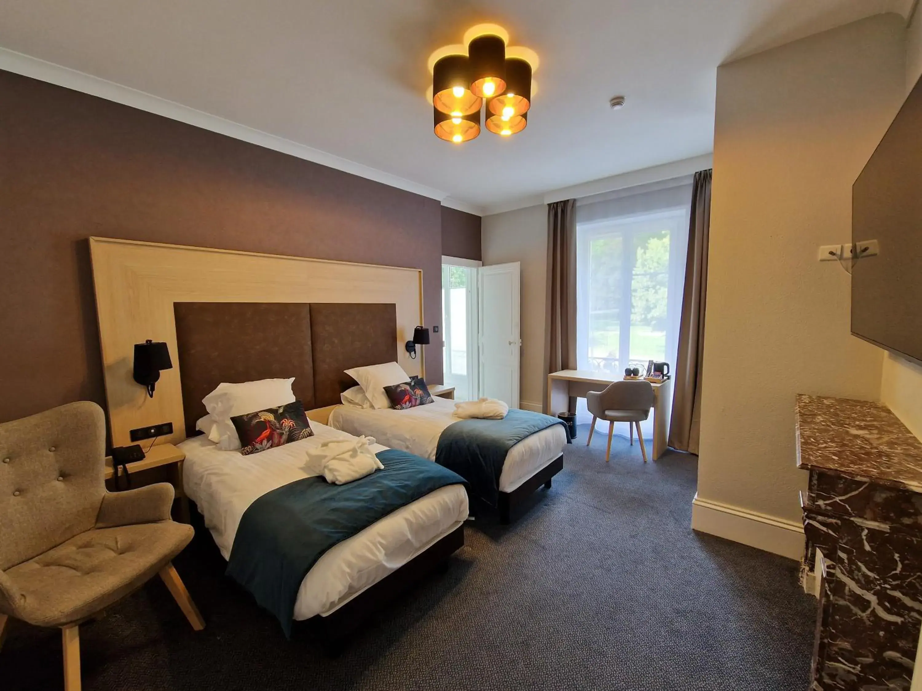 Superior Twin Room with Garden View in La Souveraine Superior Twin Room with Garden View in La Souveraine