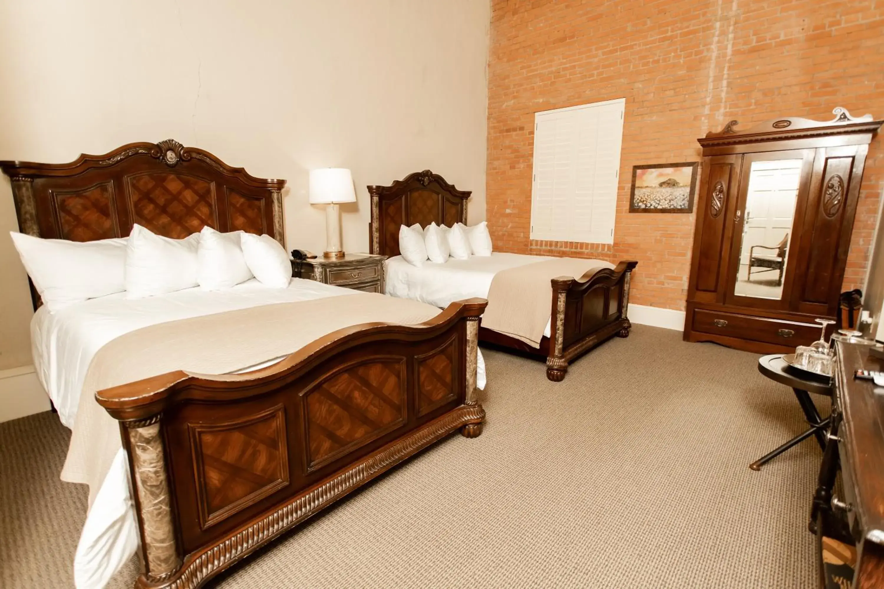 Standard Queen Room with Two Queen Beds in Grand Hotel Standard Queen Room with Two Queen Beds in Grand Hotel