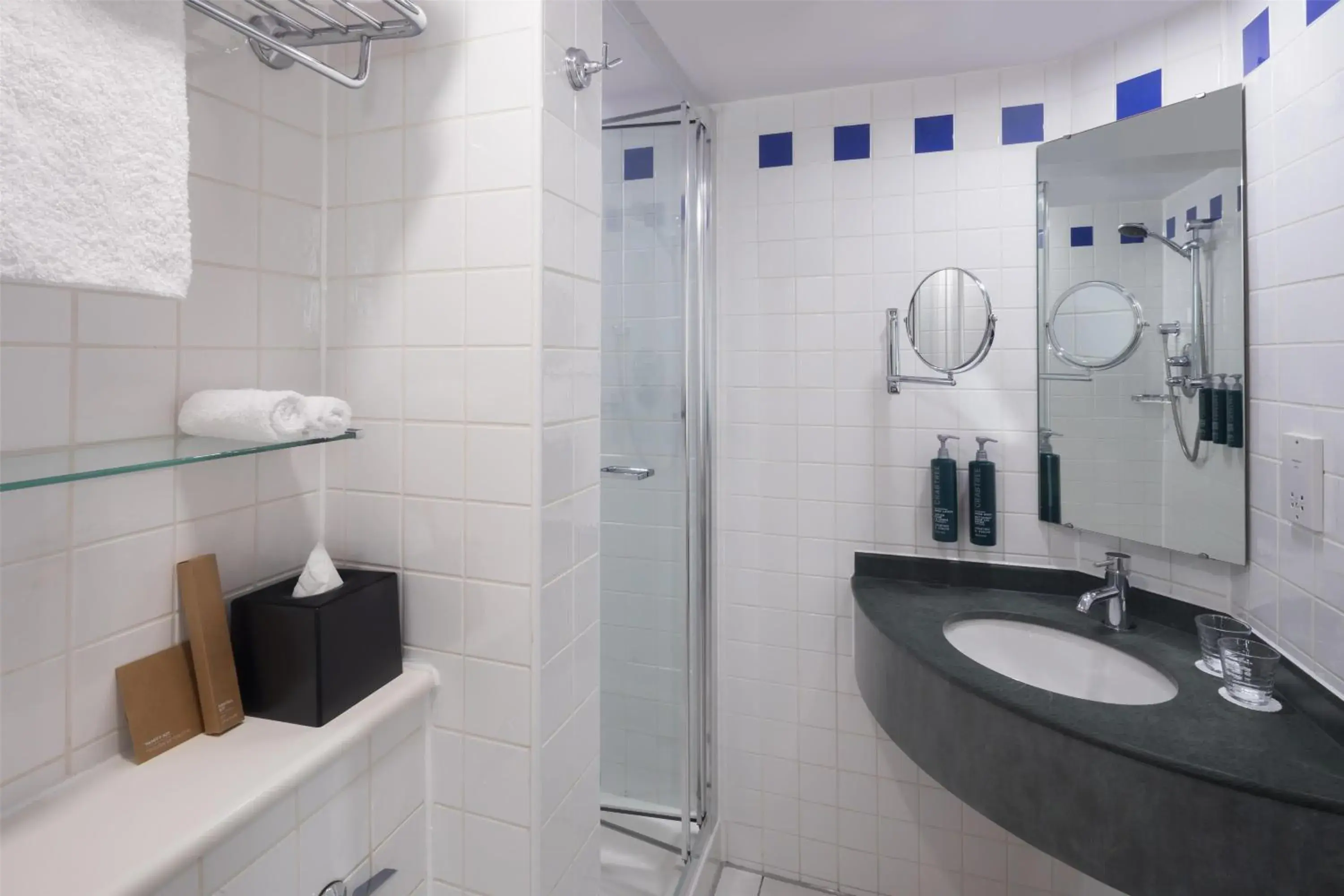 Riverside King Room in Hilton Garden Inn Glasgow City Centre Riverside King Room in Hilton Garden Inn Glasgow City Centre