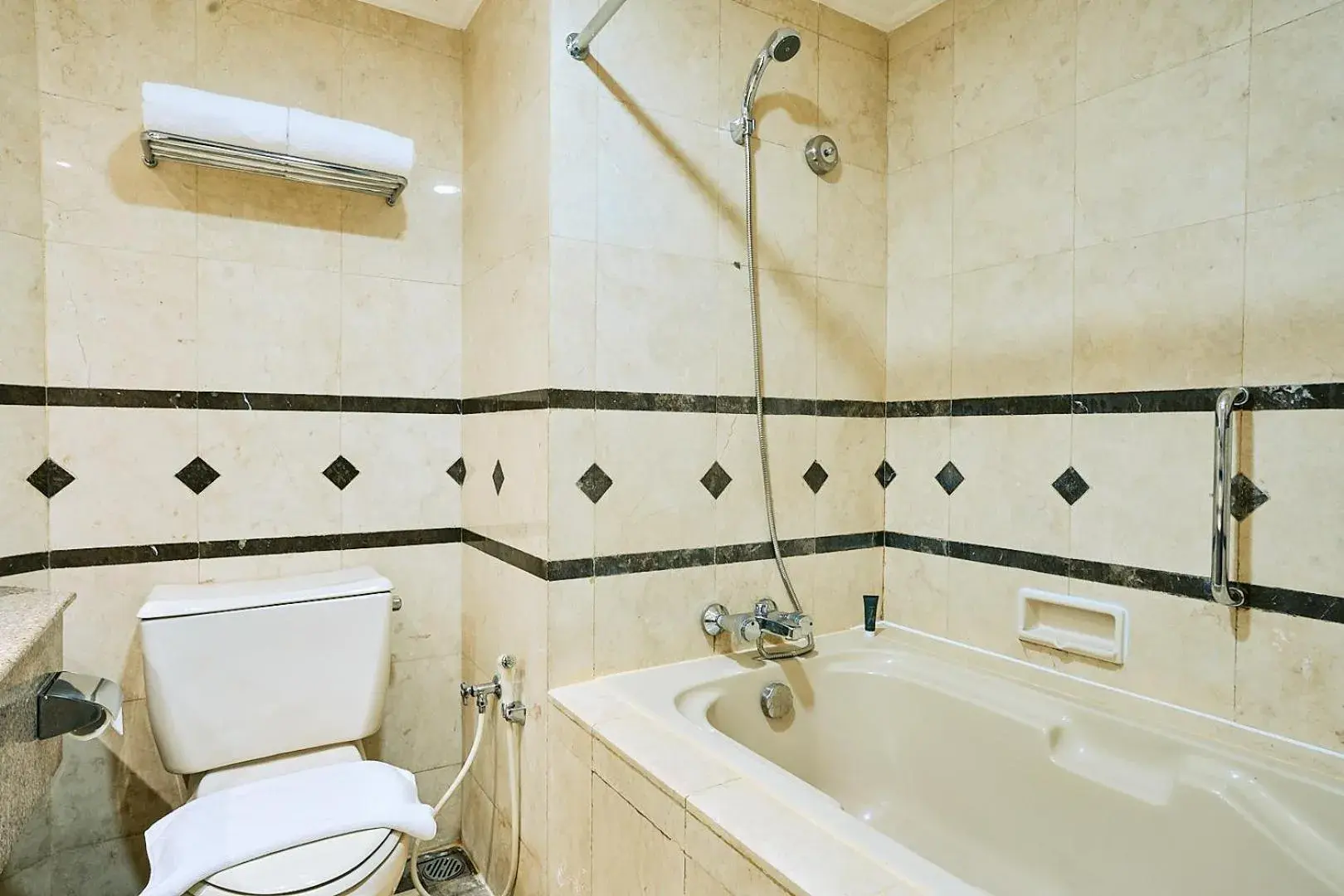 Large Double Room in Horison Ultima Menteng Jakarta Large Double Room in Horison Ultima Menteng Jakarta