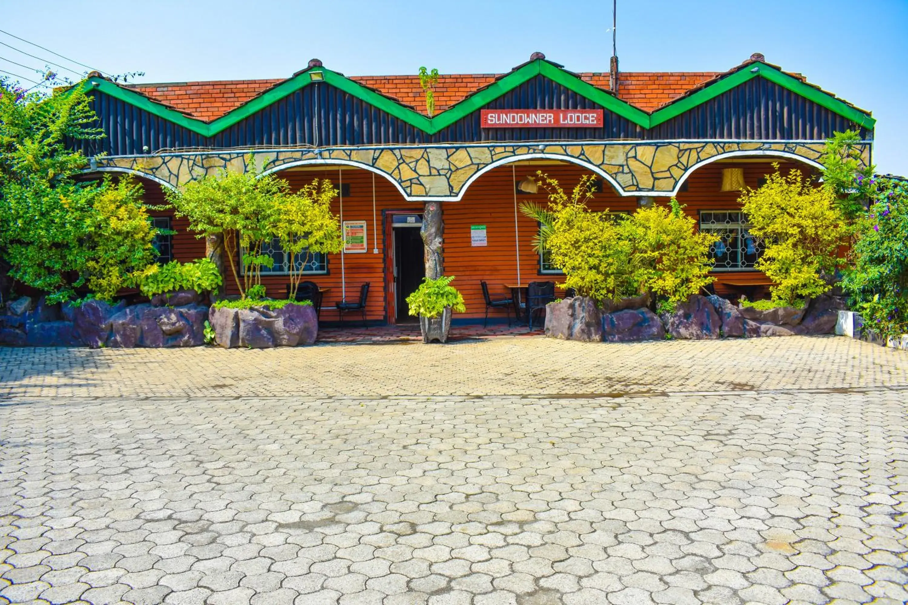 Sundowner Lodge Sundowner Lodge