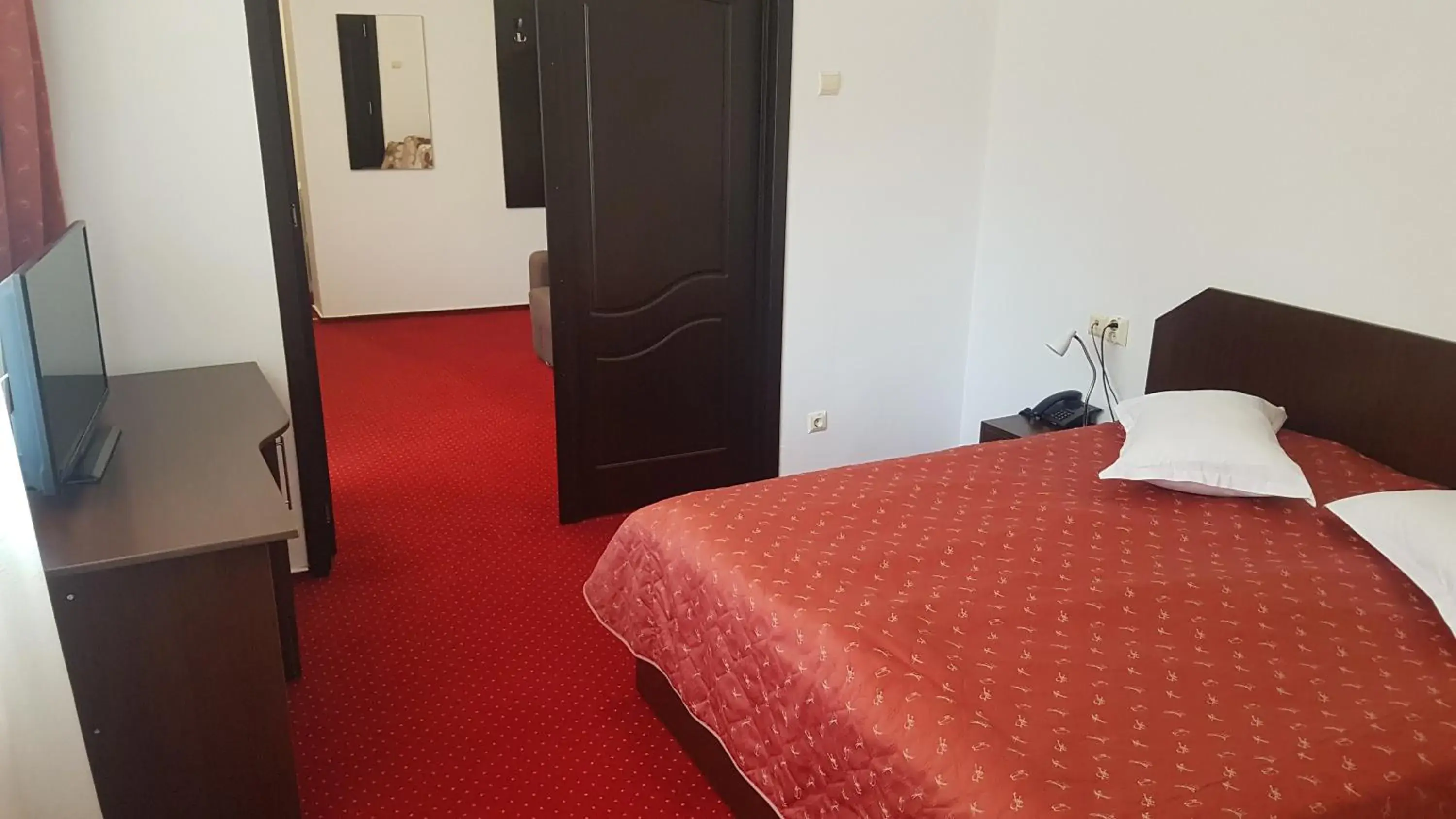 One-Bedroom Suite with Balcony in Cristal Sinaia One-Bedroom Suite with Balcony in Cristal Sinaia