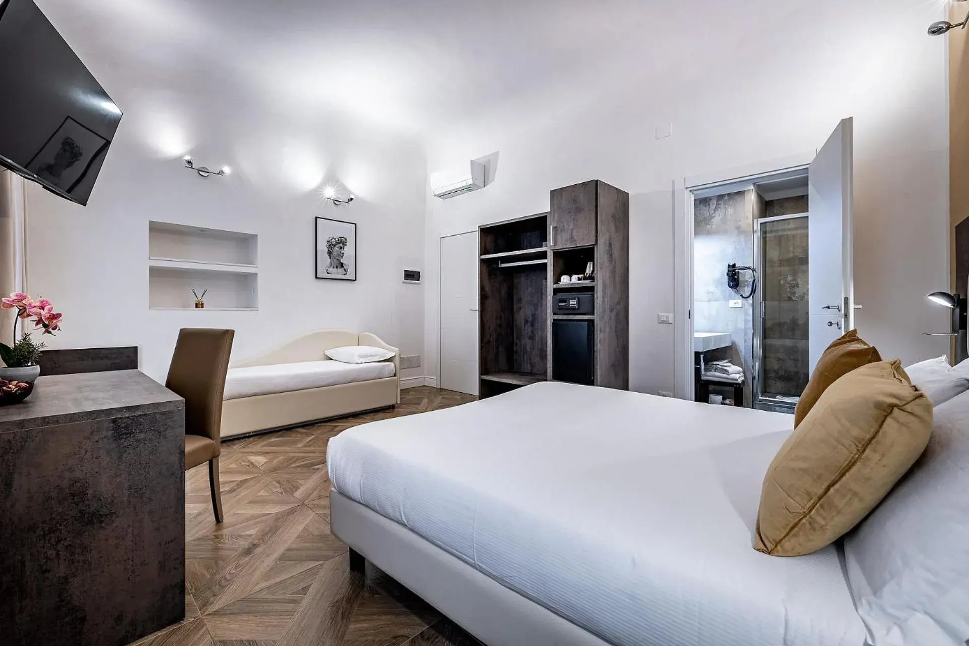 Superior Triple Room in B&B De Biffi Superior Triple Room in B&B De Biffi