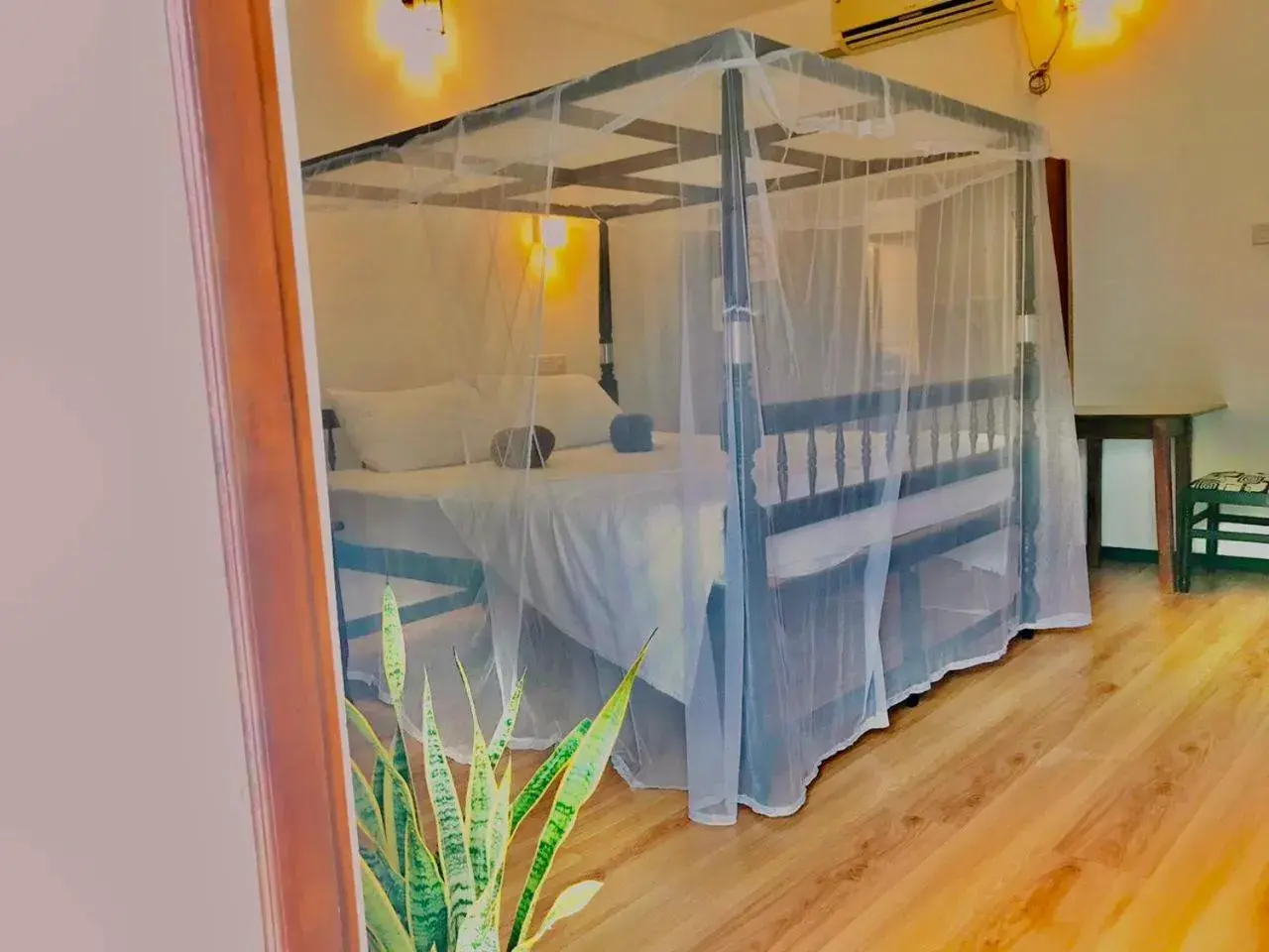 Deluxe Double Room with Balcony in Mirissa Beach Inn Deluxe Double Room with Balcony in Mirissa Beach Inn