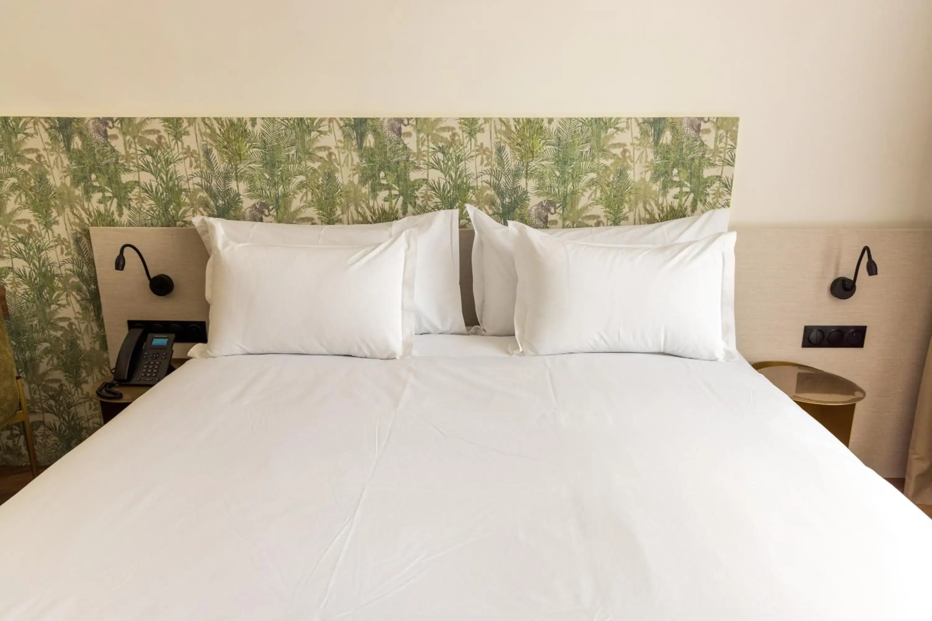 Superior Double Room in DIAGONAL HOTEL Superior Double Room in DIAGONAL HOTEL